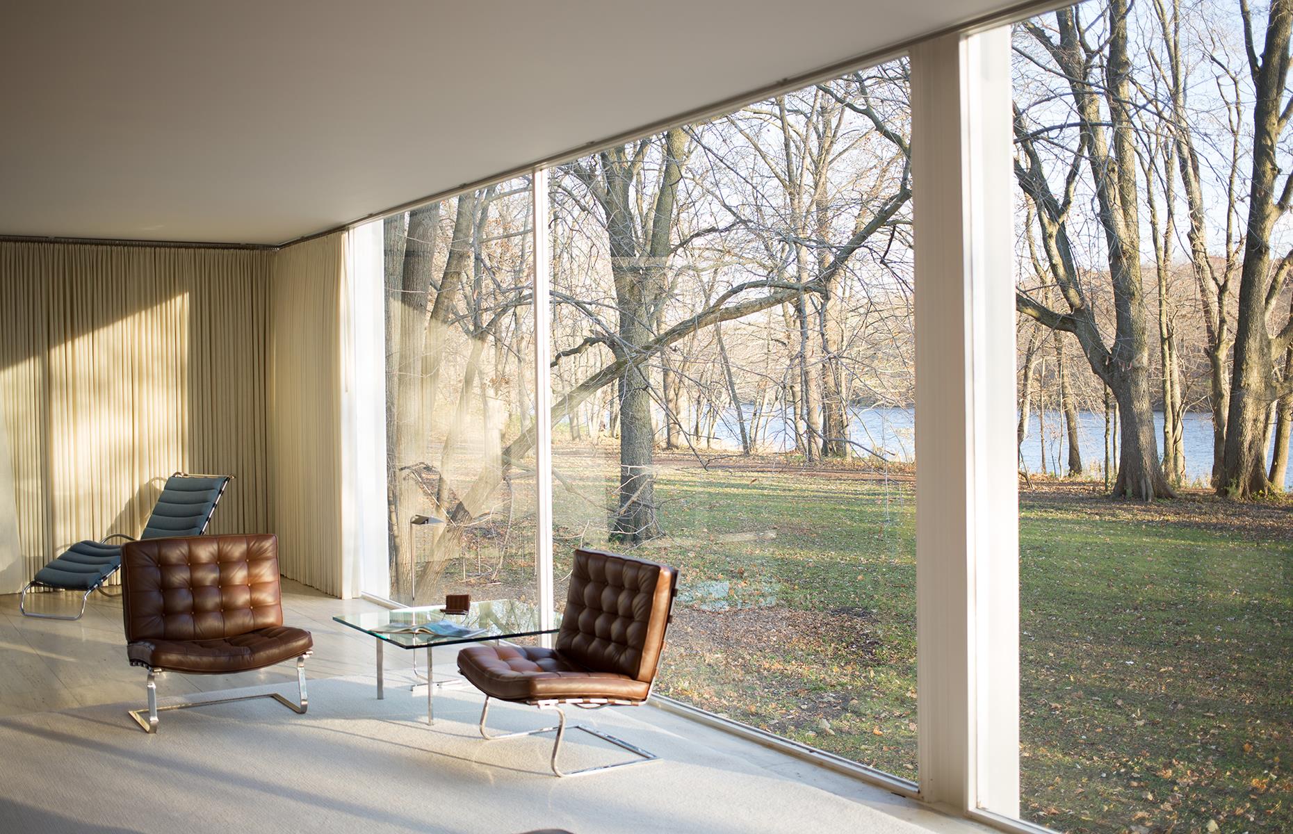 Edith Farnsworth House by Mies van der Rohe