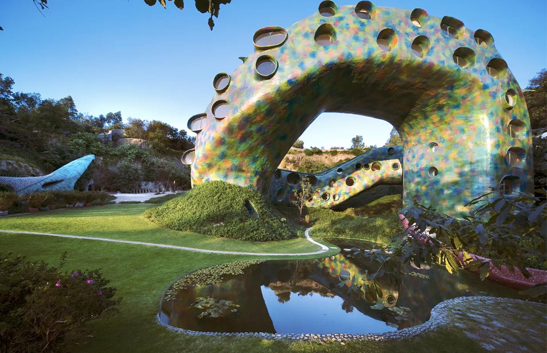 Snake house, Naucalpan de Juárez, Mexico