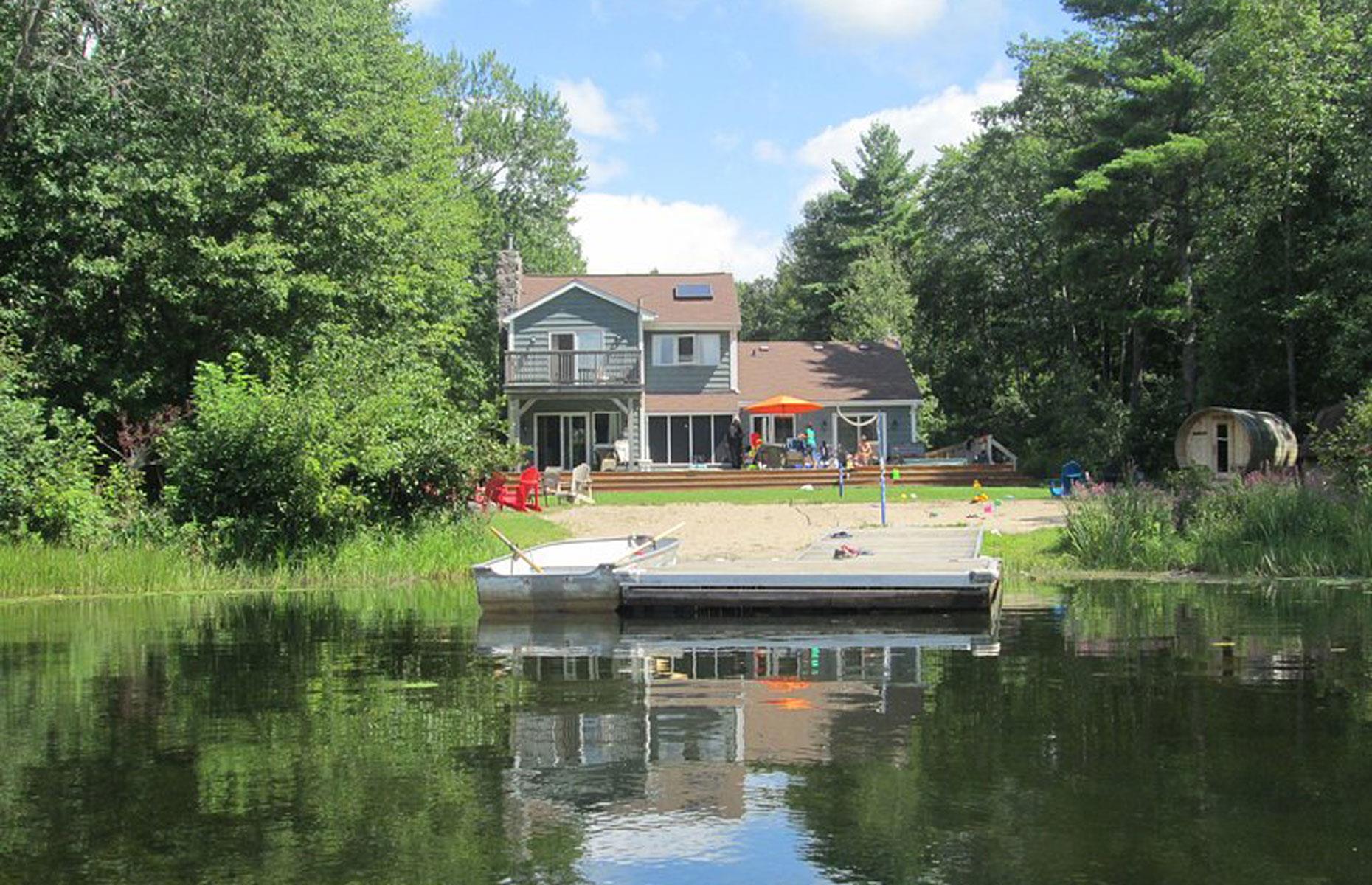 7. High-end: Trenanthia Cottage, Gravenhurst, Canada