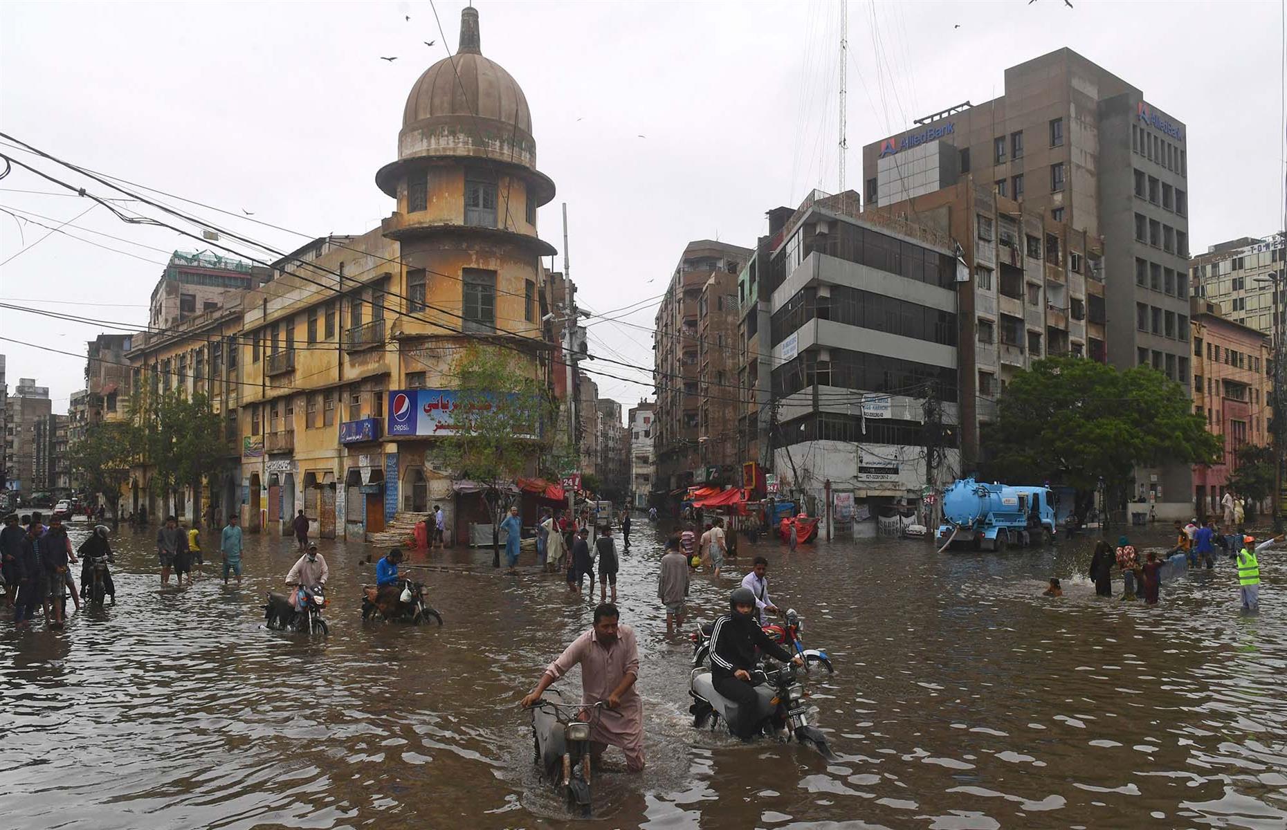 August: Monsoon, Pakistan