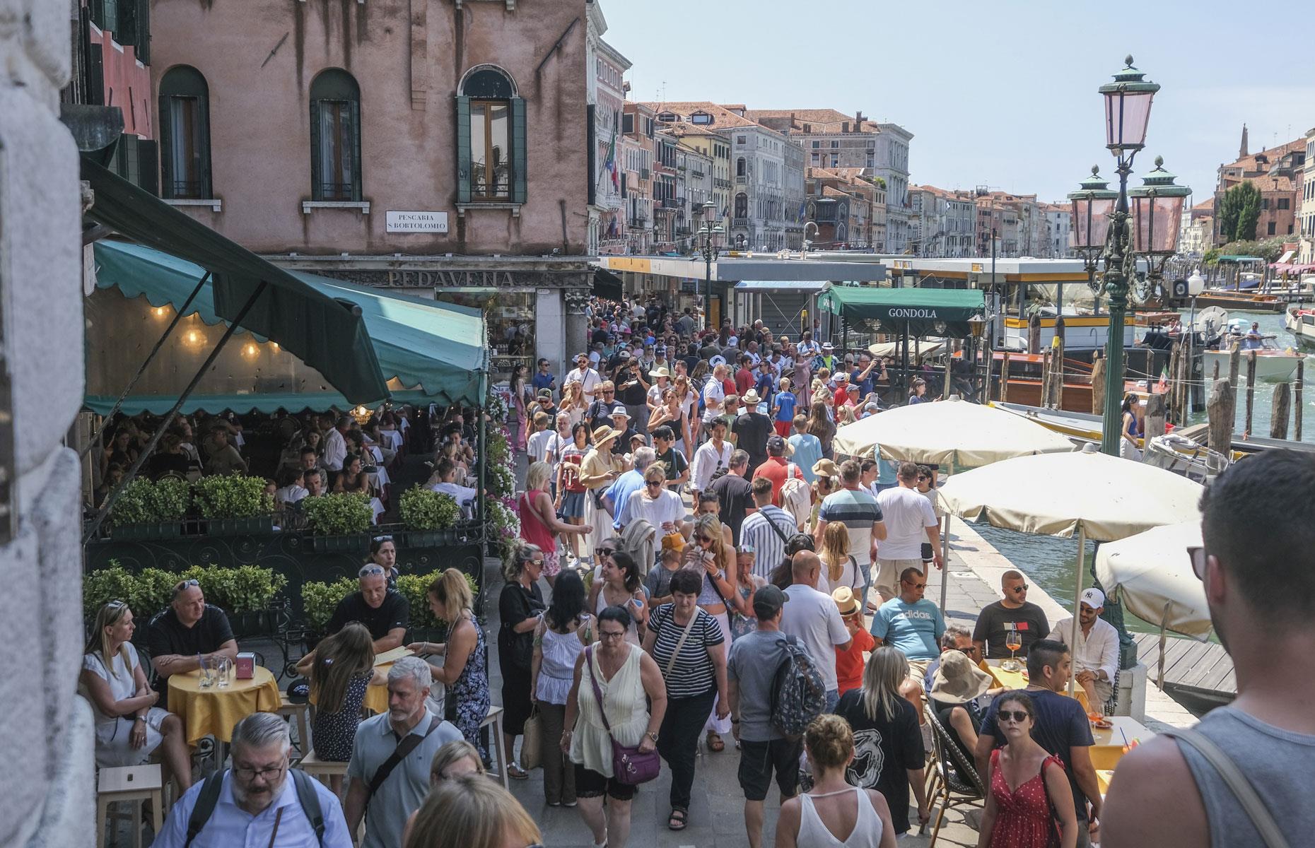 12. Italien, BIP 2038: 2,966 Billionen Euro