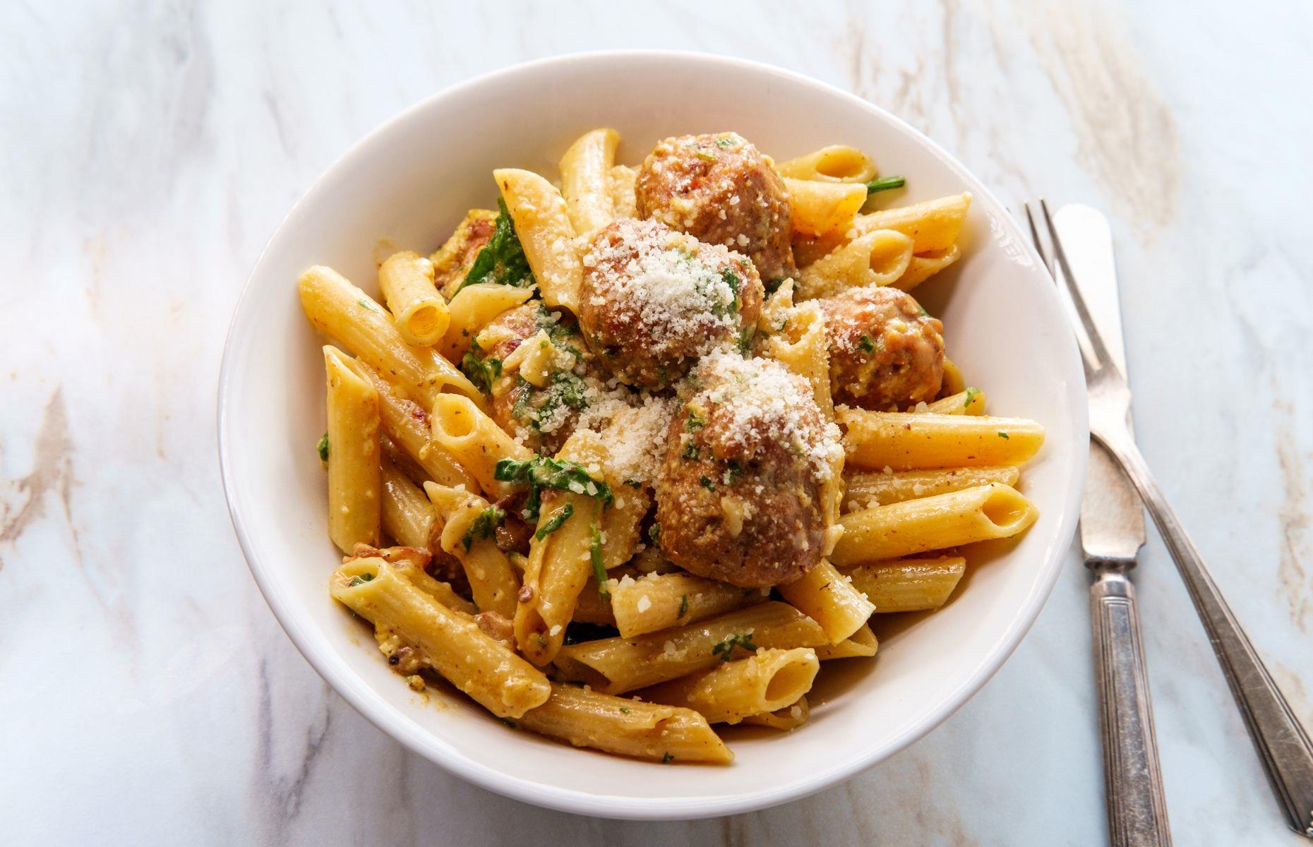 6. Bratwurst-Carbonara