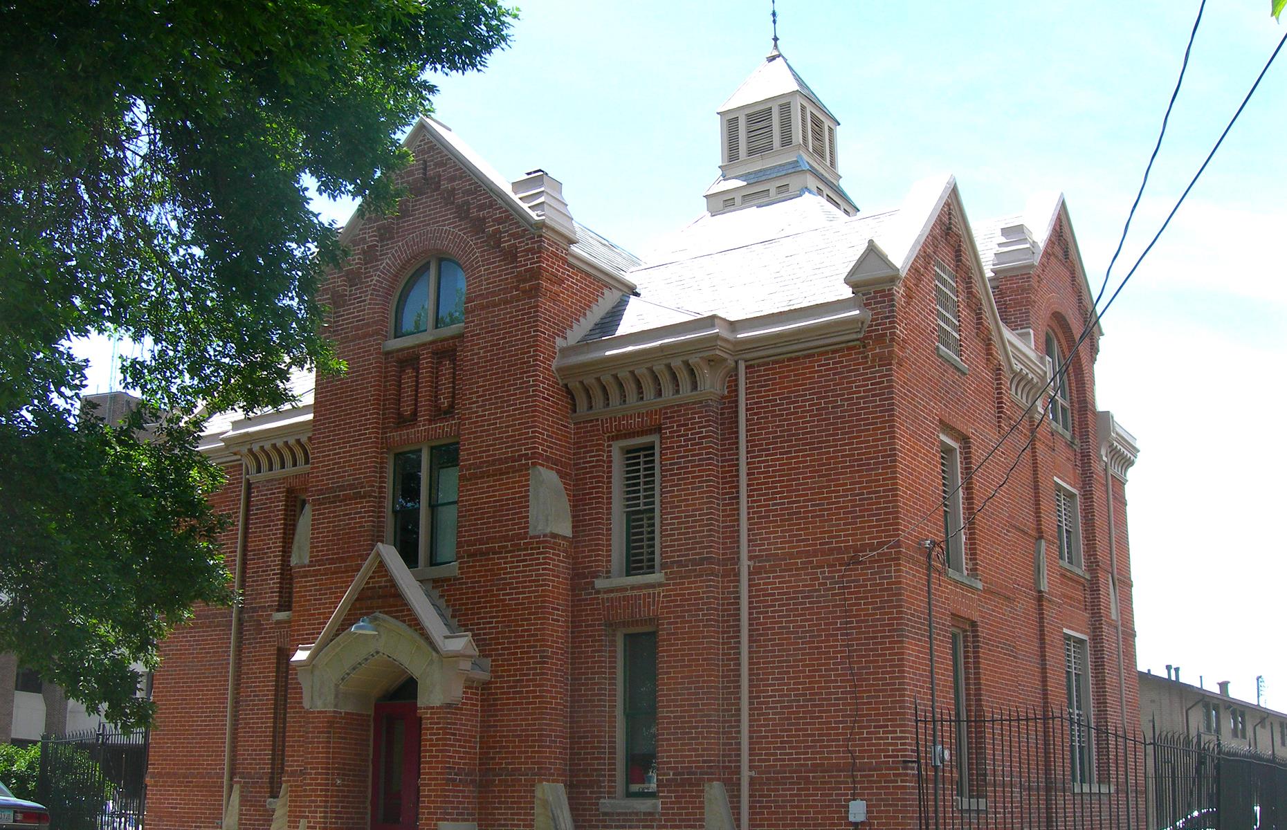 Iowa: Squirrel Cage Jail, Council Bluffs