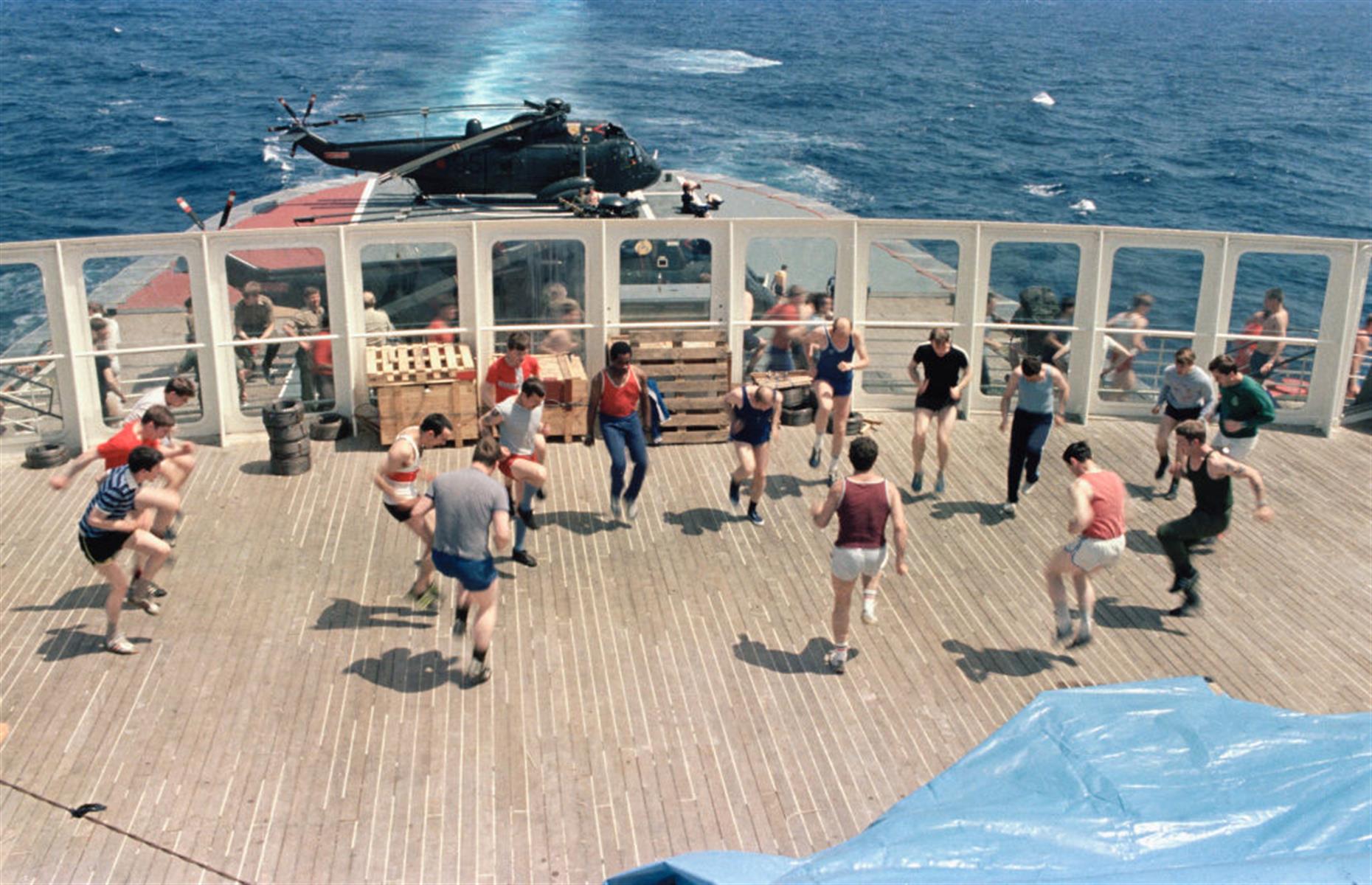1982: QE2 serves as troopship