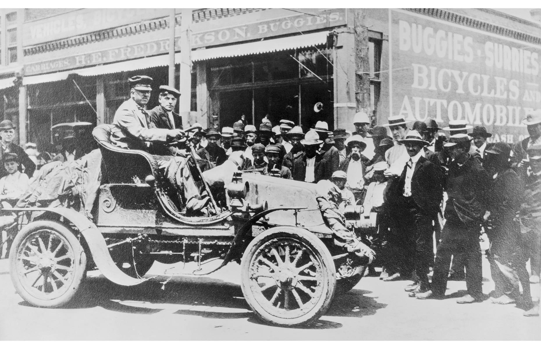 The US's first cross-country road trip
