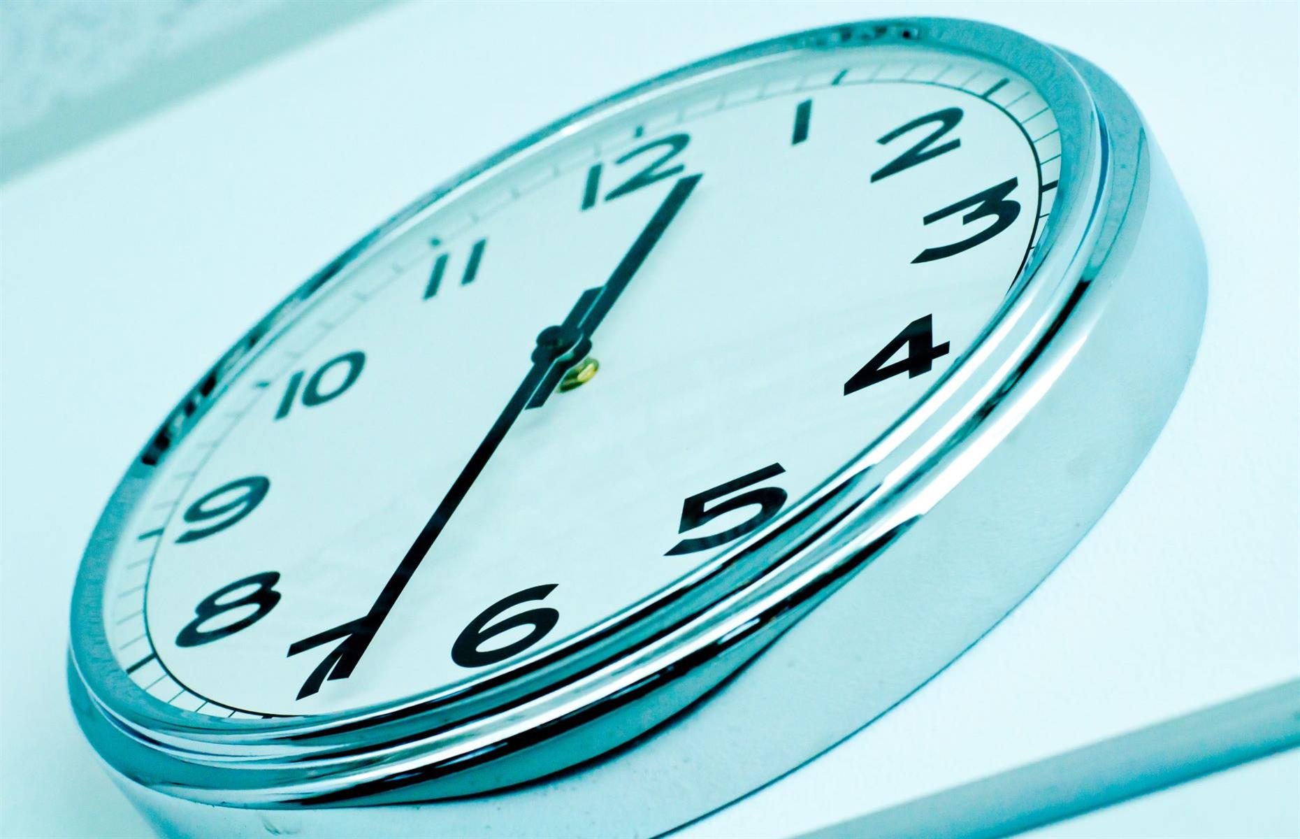 Qui travaille 35 heures par semaine ?!