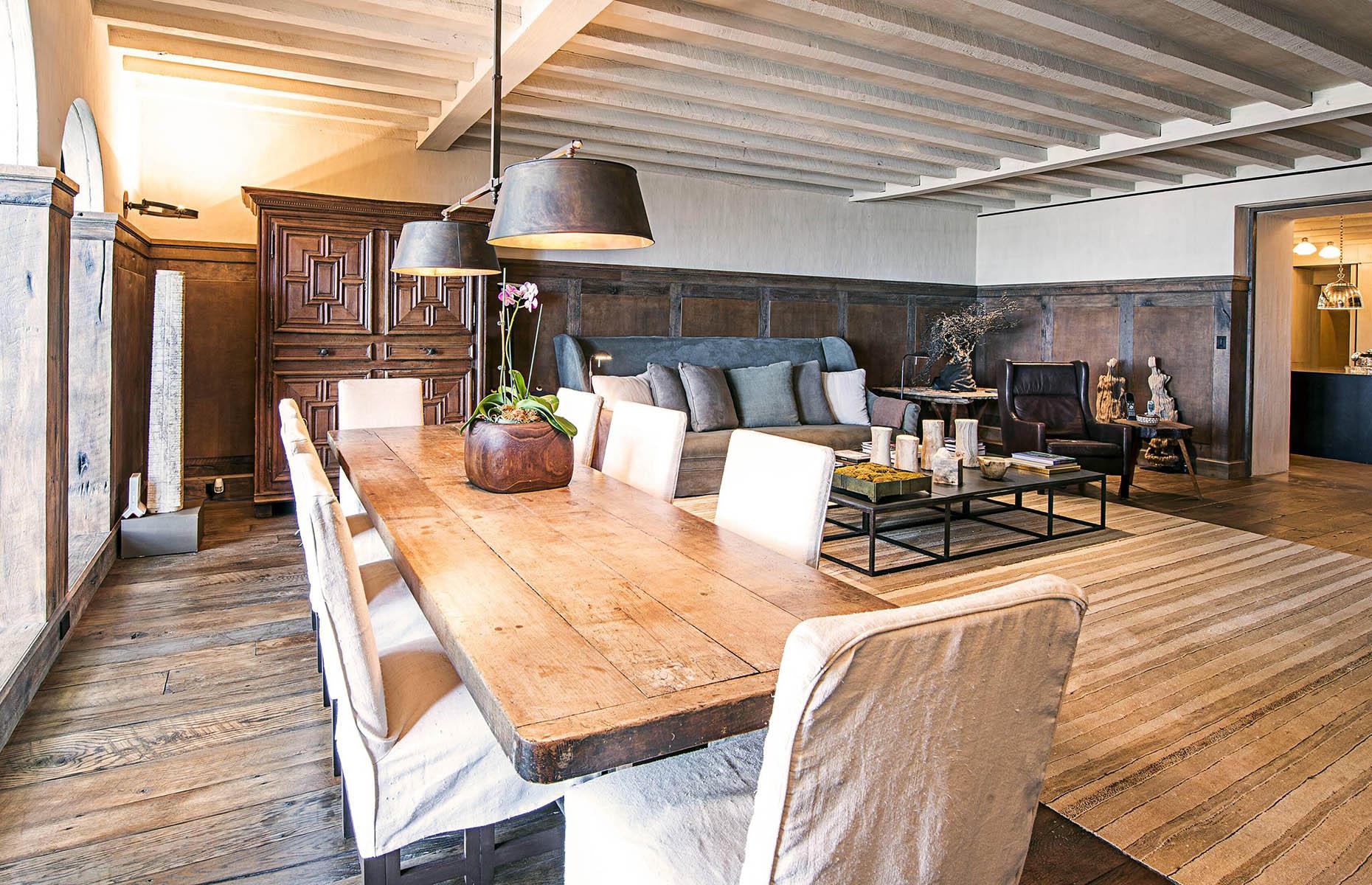 Jennifer Lopez's oceanfront home: controversial past