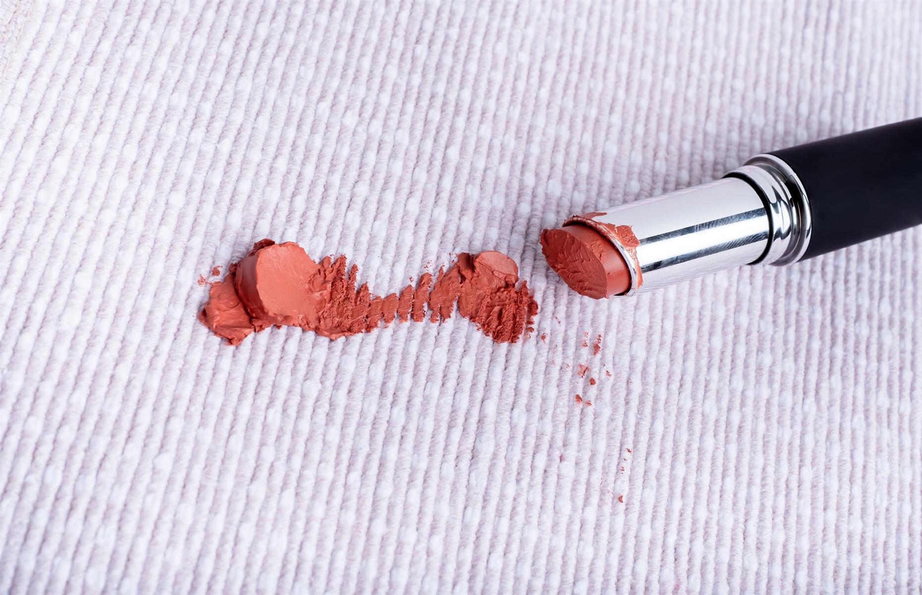 How to remove make-up stains