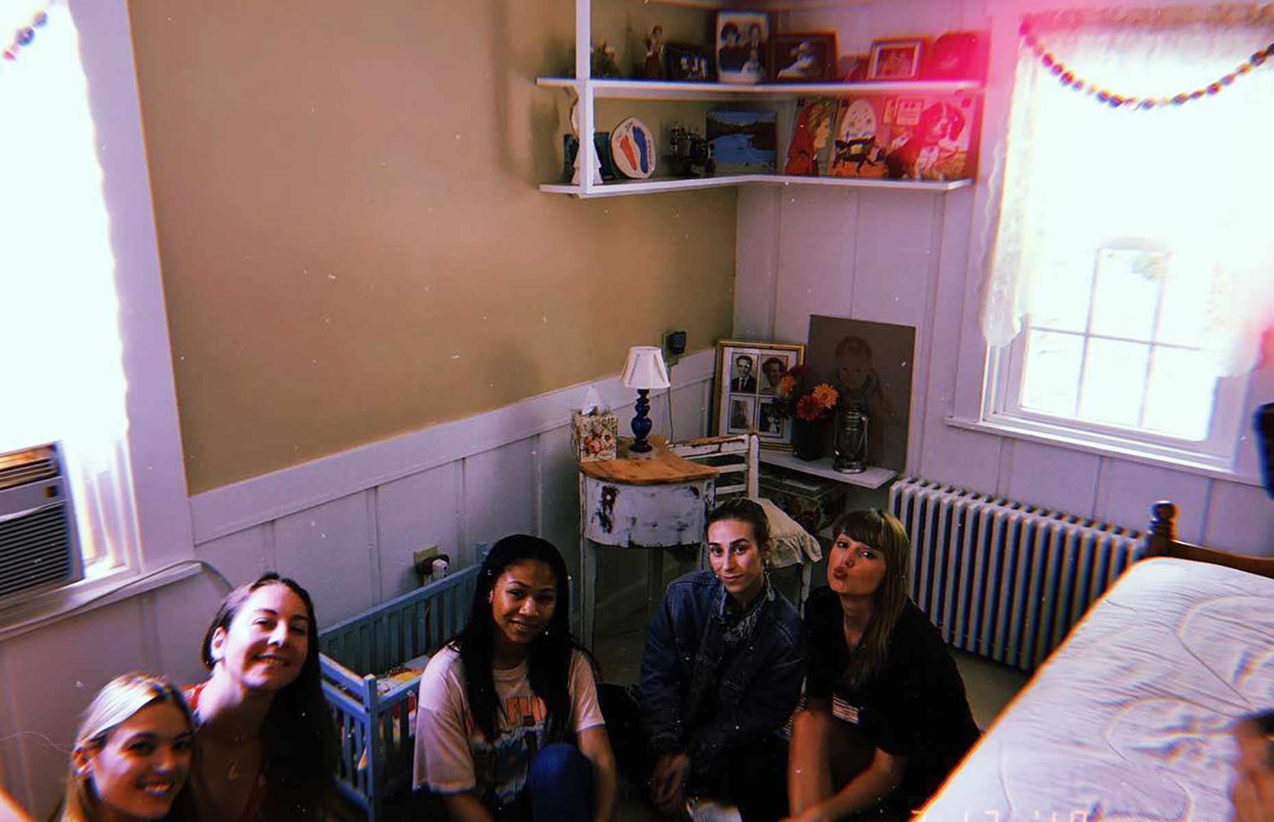 Taylor Swift's childhood bedroom