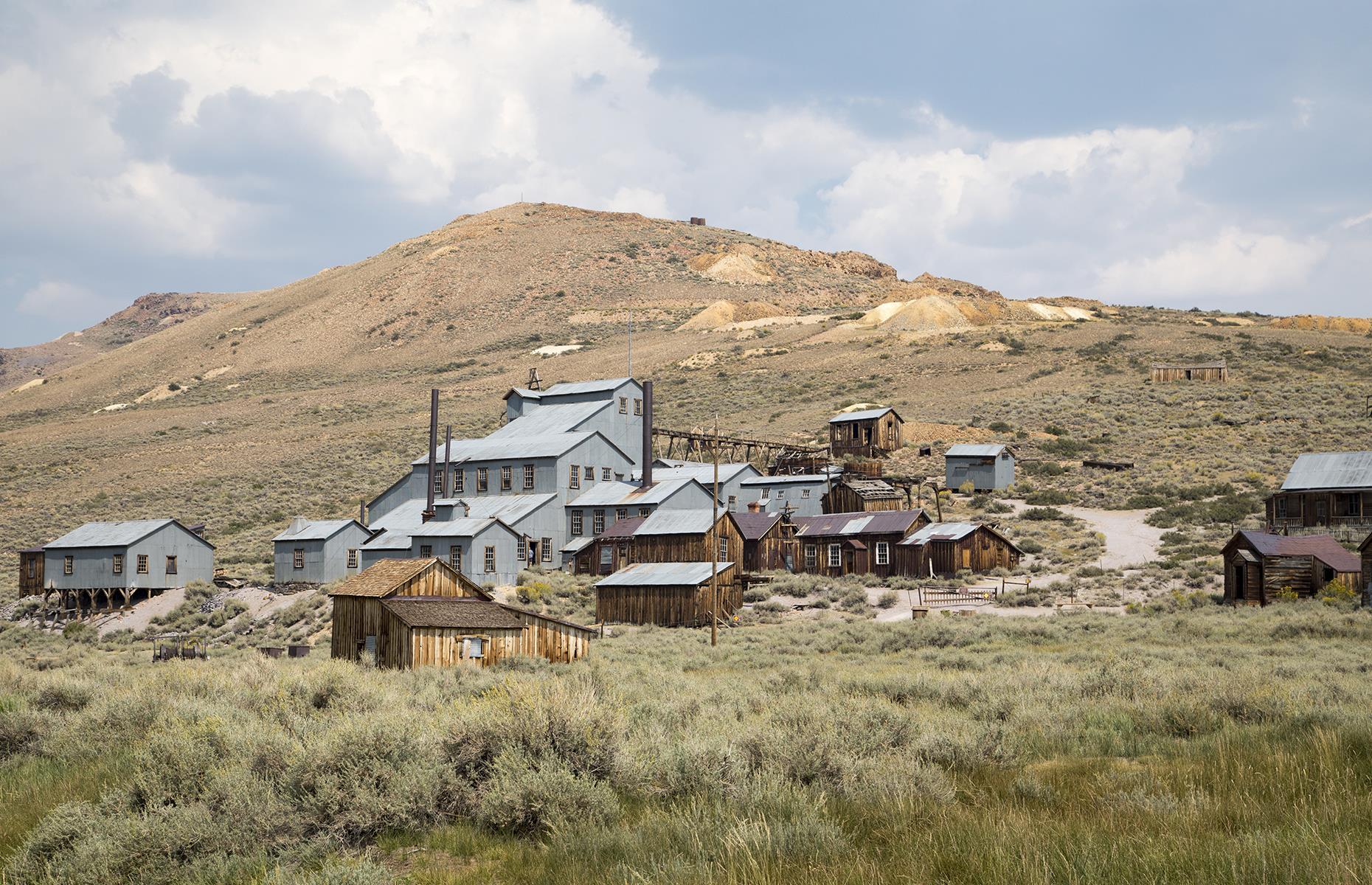 The ghost towns that got left behind