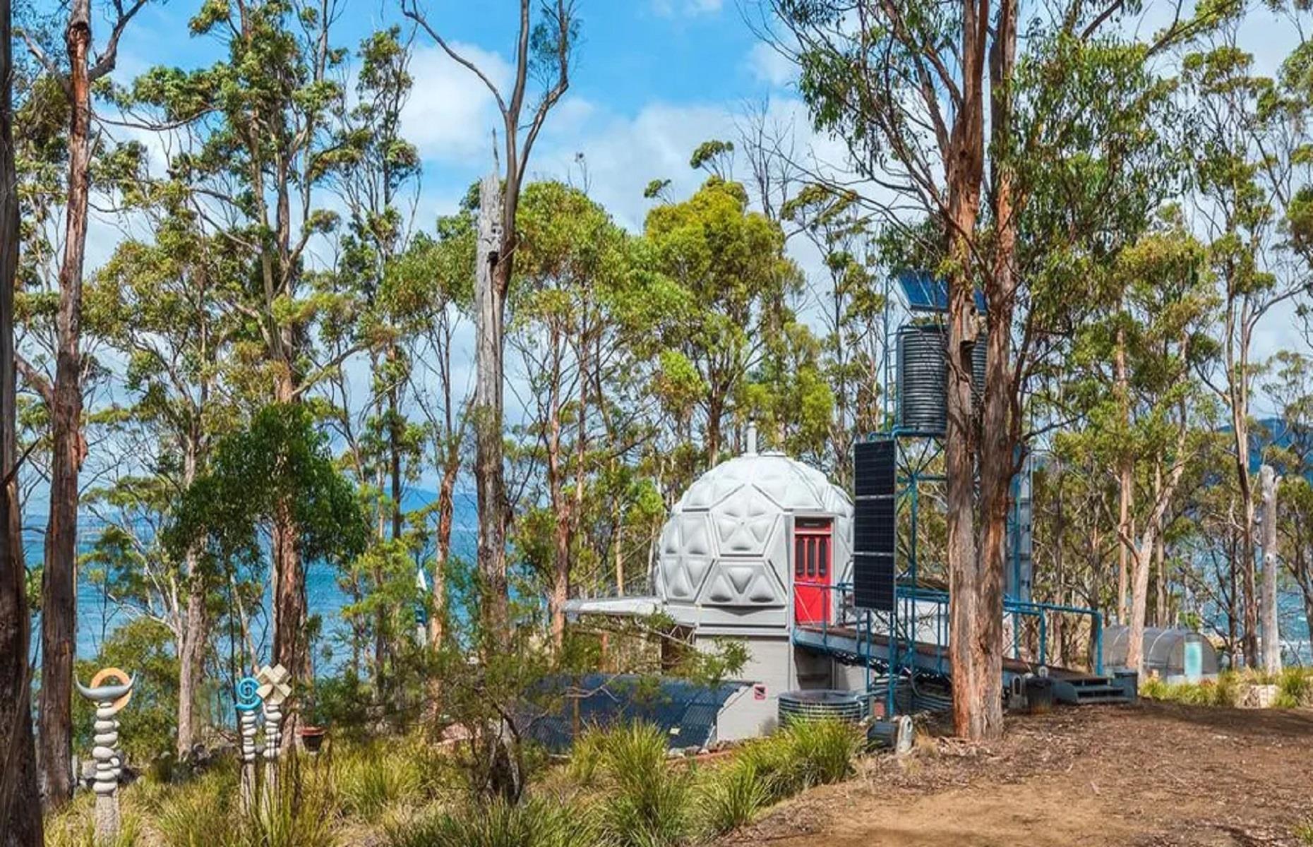 Geodesic dome house, Victoria, Australia