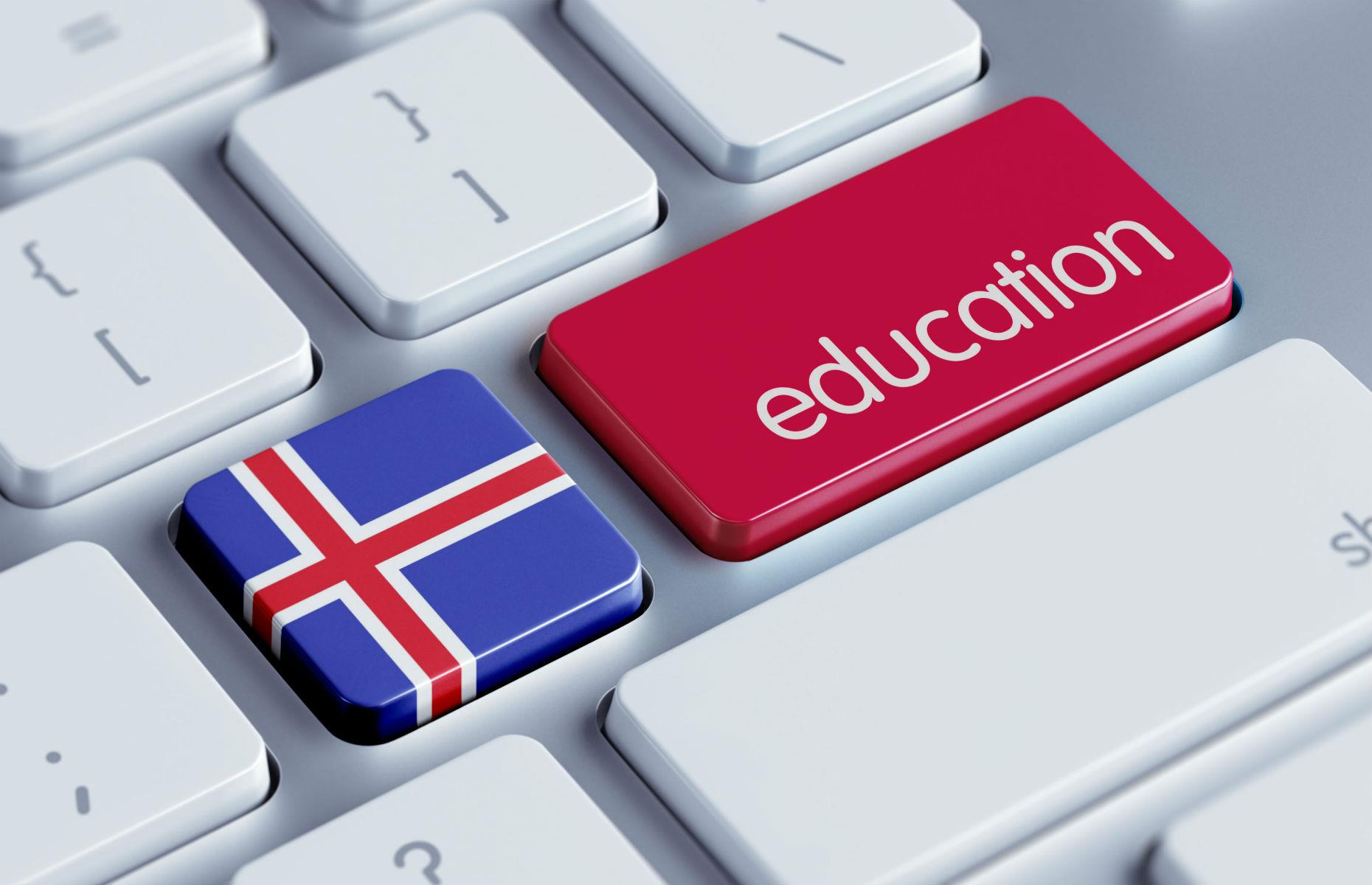 Iceland: Free university tuition 