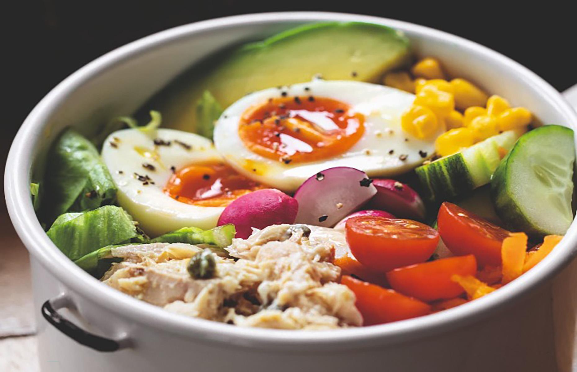 Tuna Cobb salad bowl