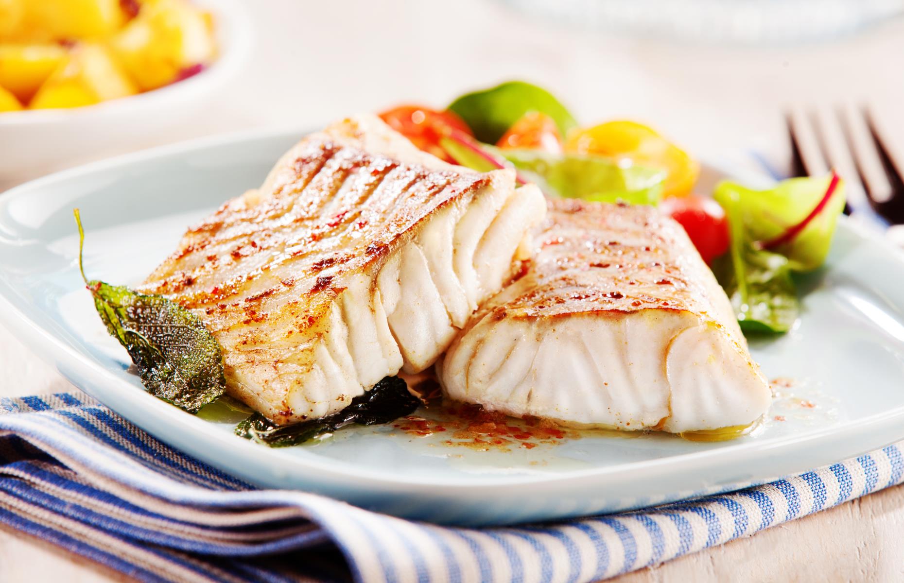 Im Chinarestaurant den Fisch umdrehen