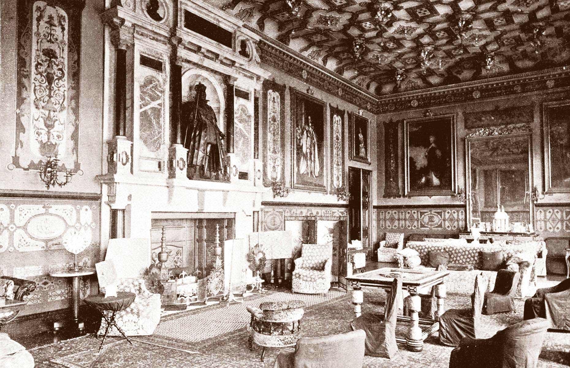 1894: Sala del rey Jacobo I de Inglaterra en Hatfield House