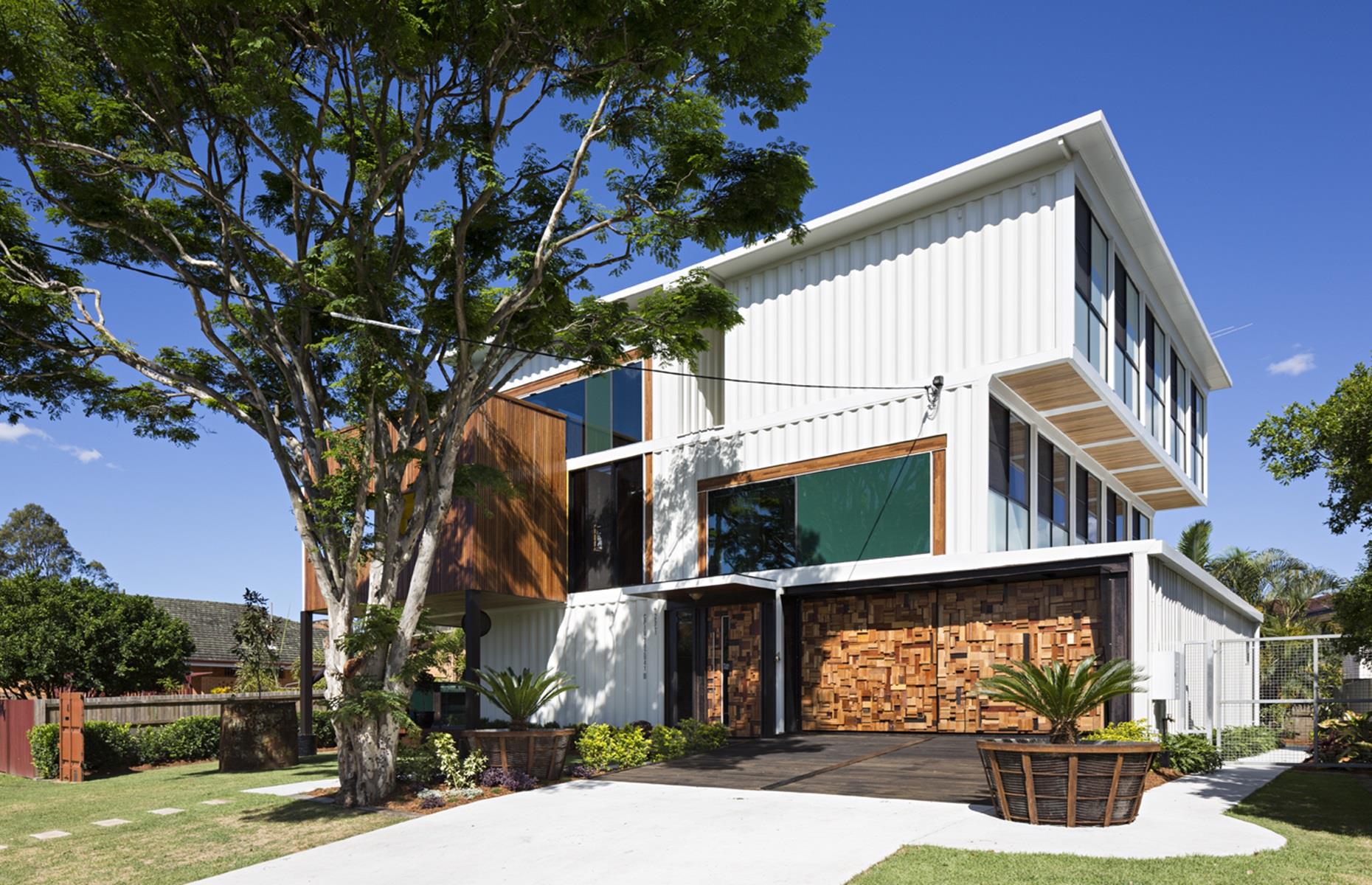 Graceville Container House, Queensland, Australia