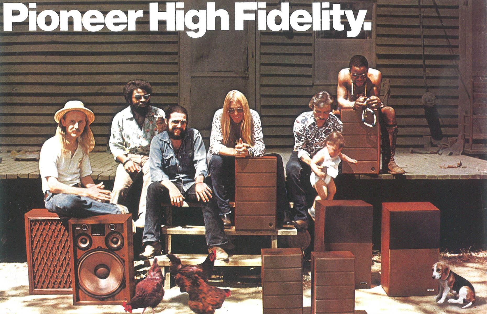 1974: Pioneer speakers 
