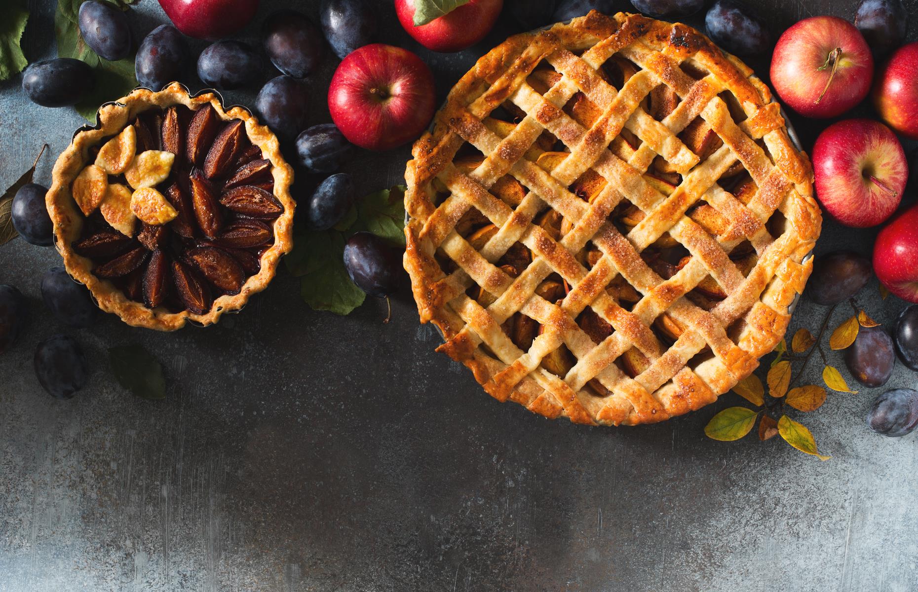 Apple, plum and cinnamon skillet pie