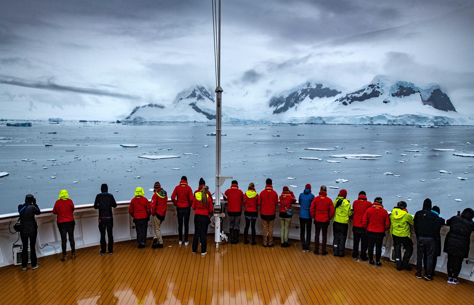 Longitudinal world cruise 