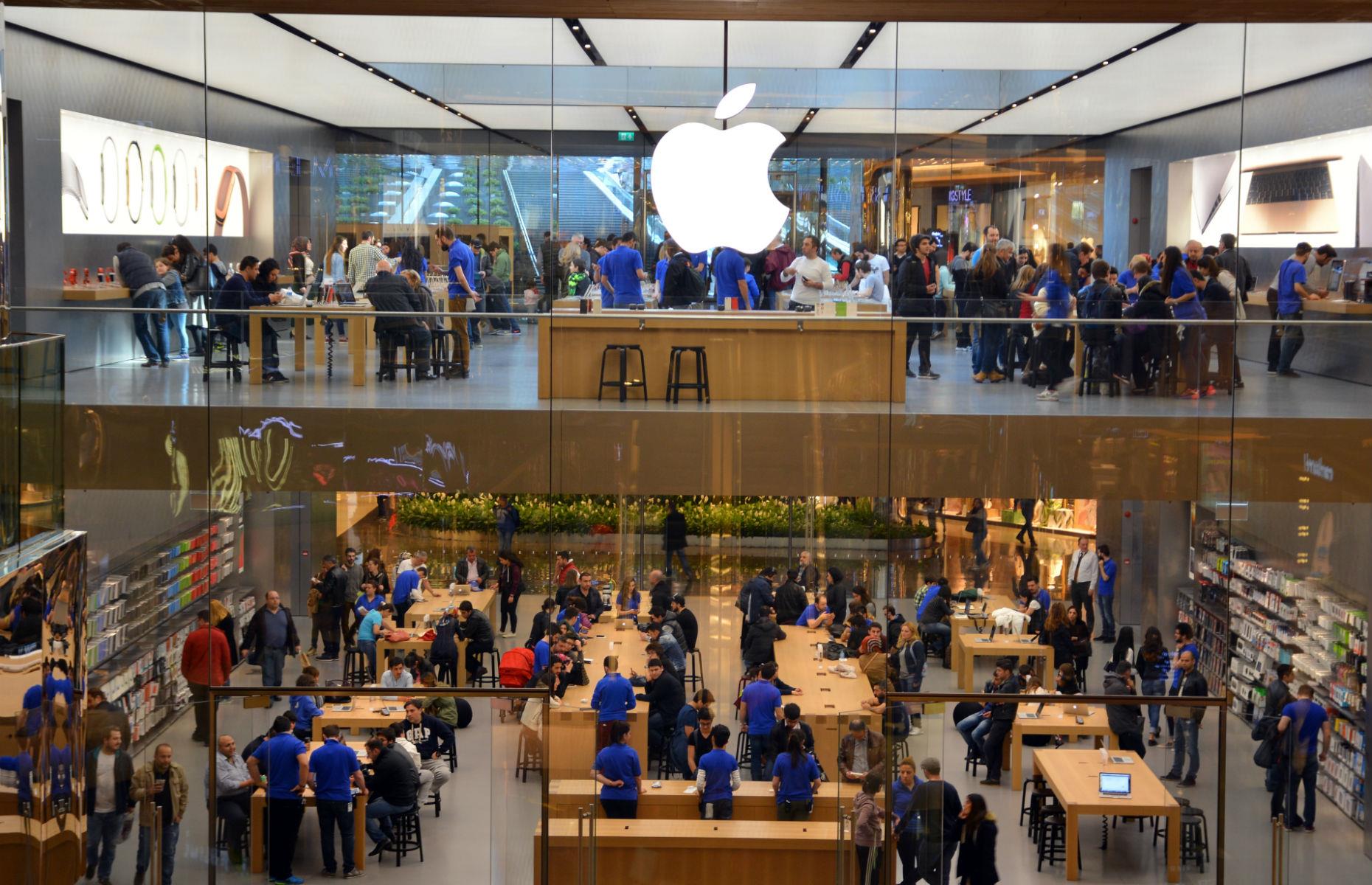 8th: Apple