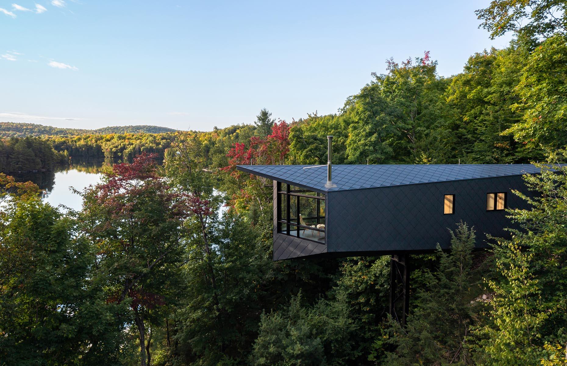 The m.o.r.e. CLT Cabin, La Pêche, Québec