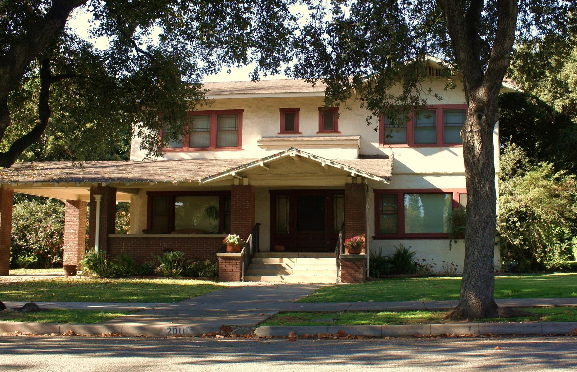 Step by Step: Fletcher Avenue, South Pasadena, California