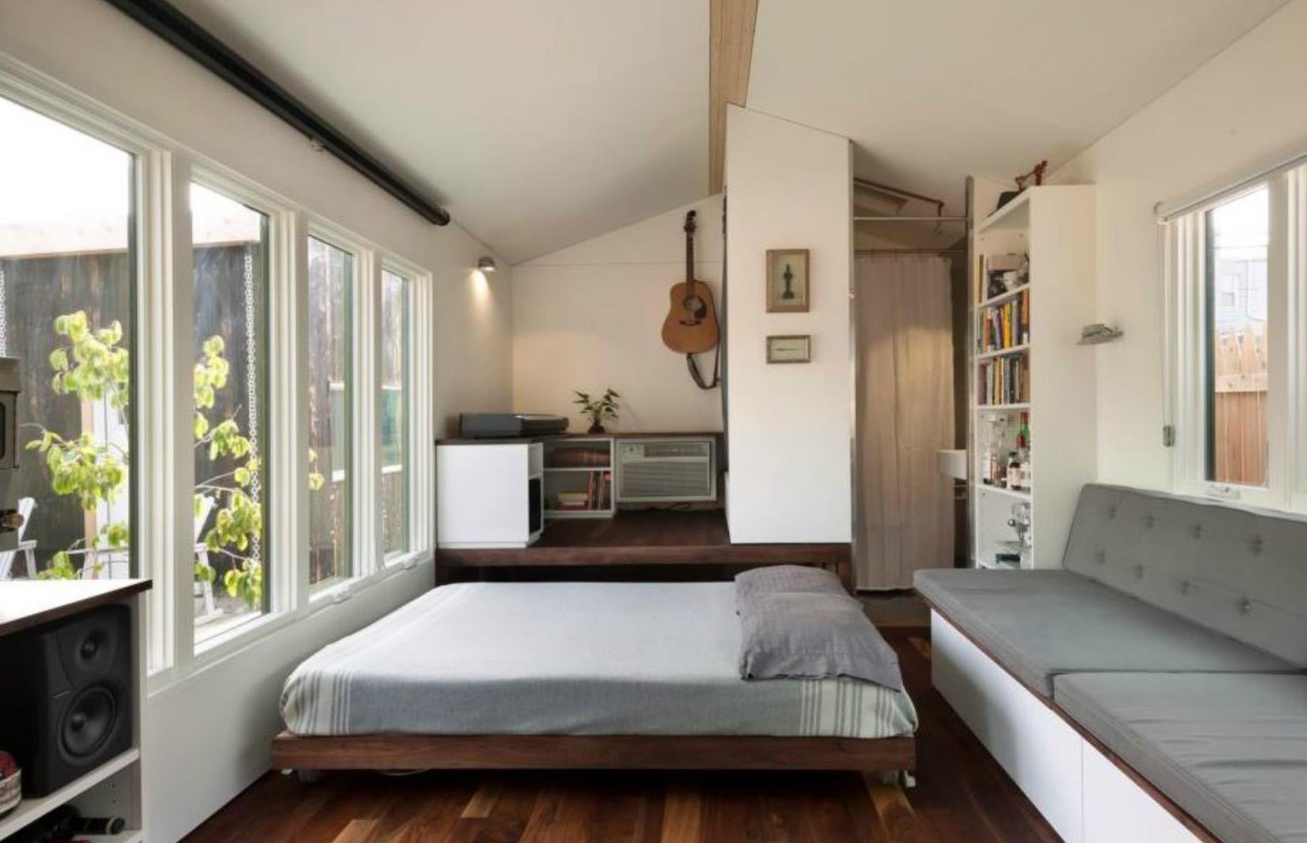 Minim House, International