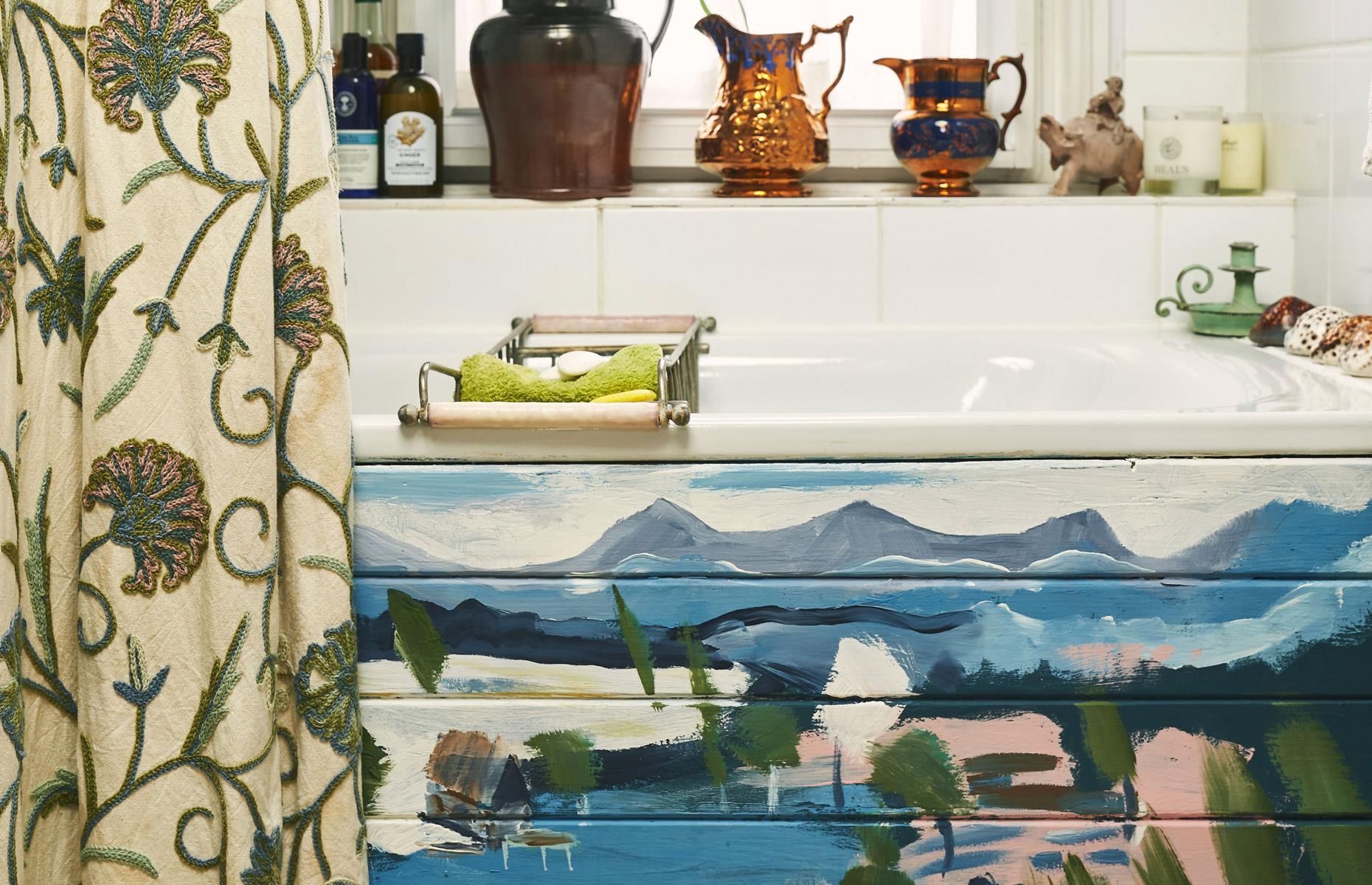Plunge into a mural