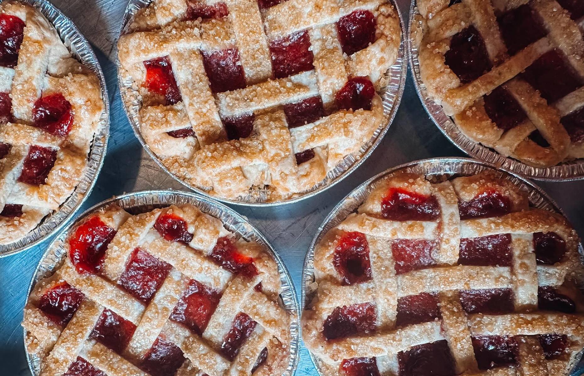 Nebraska: red berry pie, Sweet Magnolia's Bake Shop, Omaha 