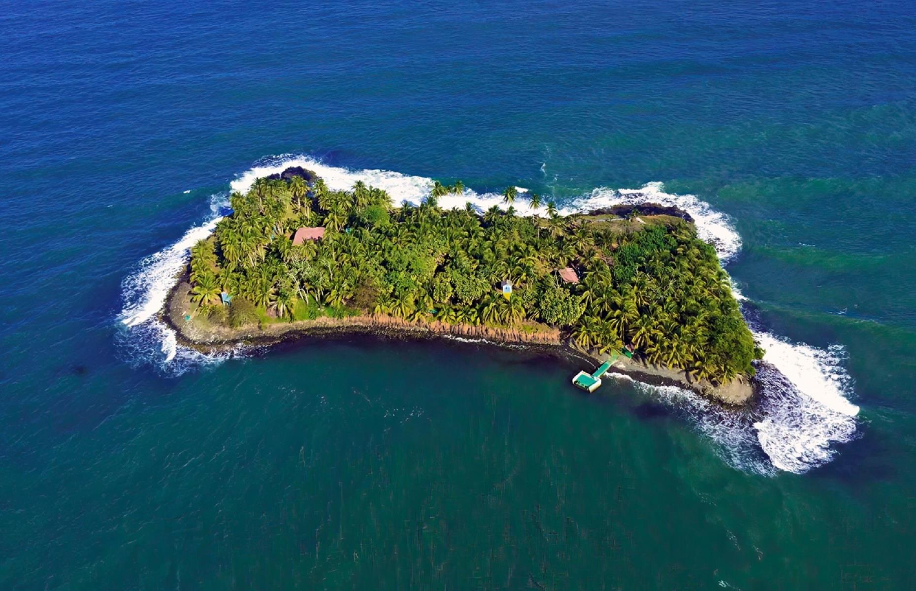 Iguana Island, Nicaragua, Central America: £373,300 ($475k)