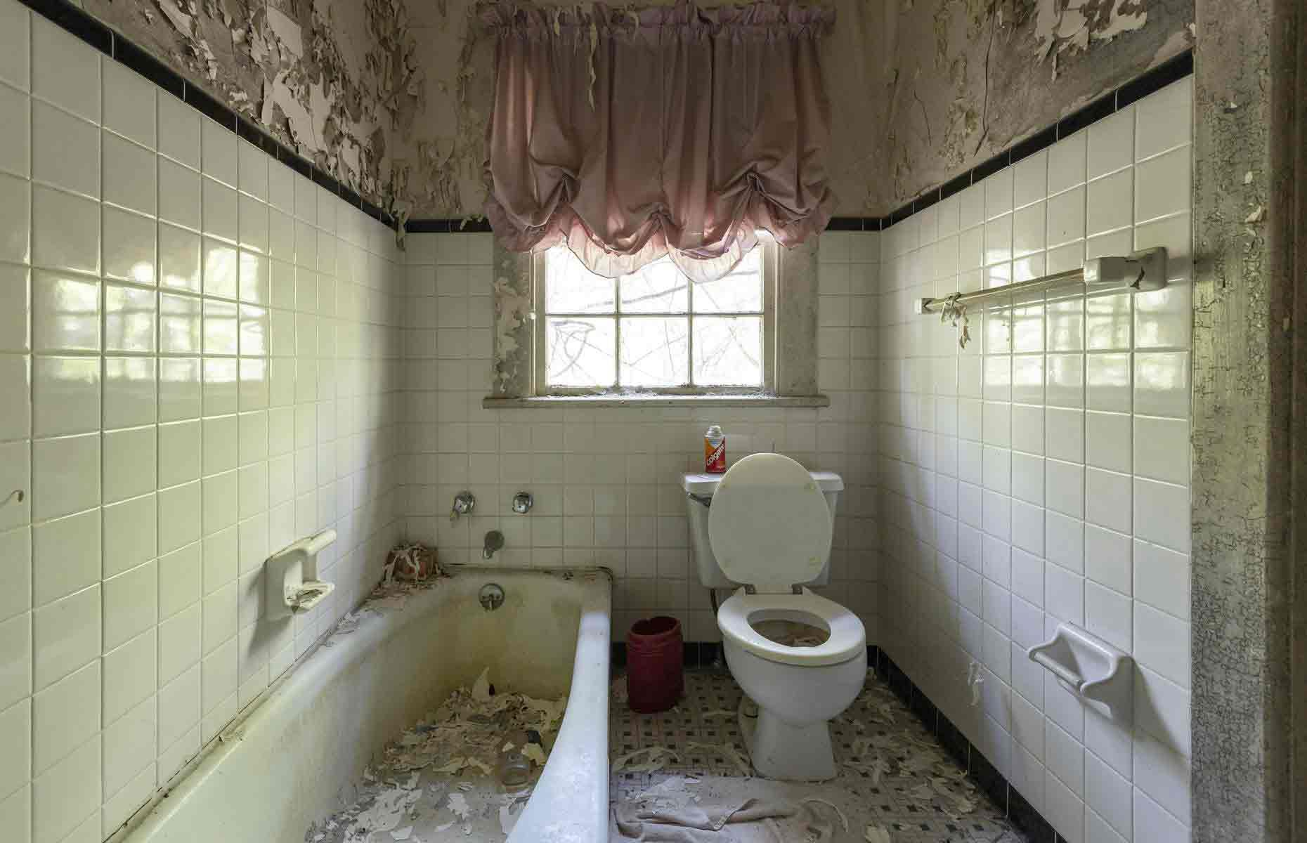 Outdated bathroom