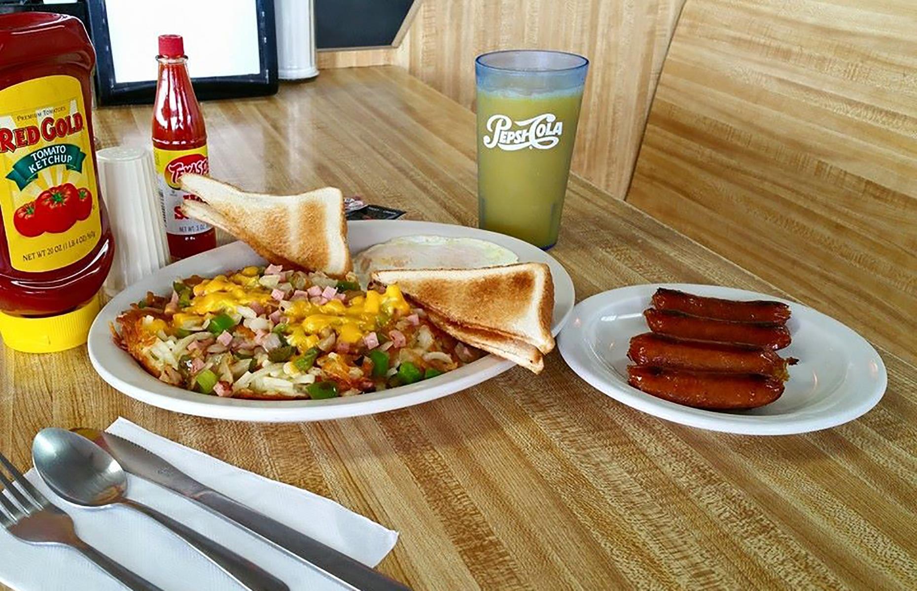 West Virginia: Beckley Omelet Shoppe, Beckley