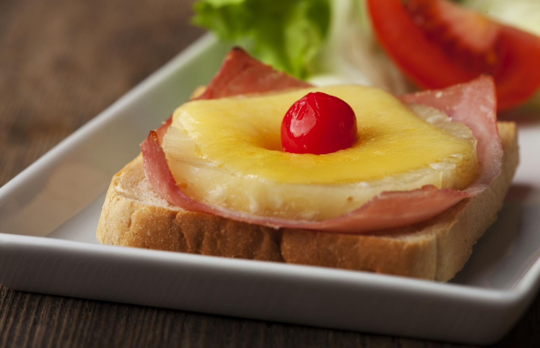 23. Toast Hawaii
