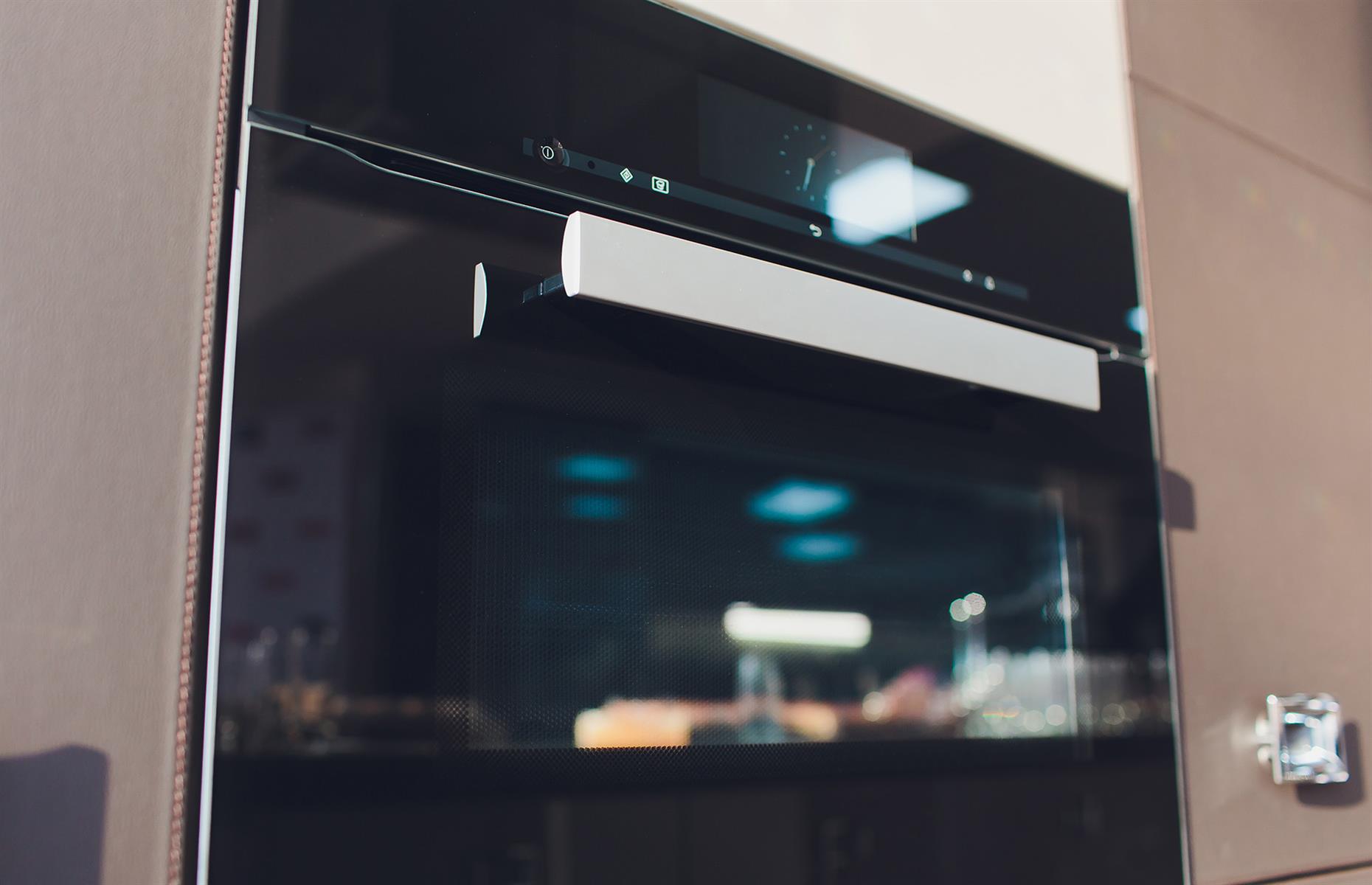 9. Built-in single electric oven: £64 average annual running cost