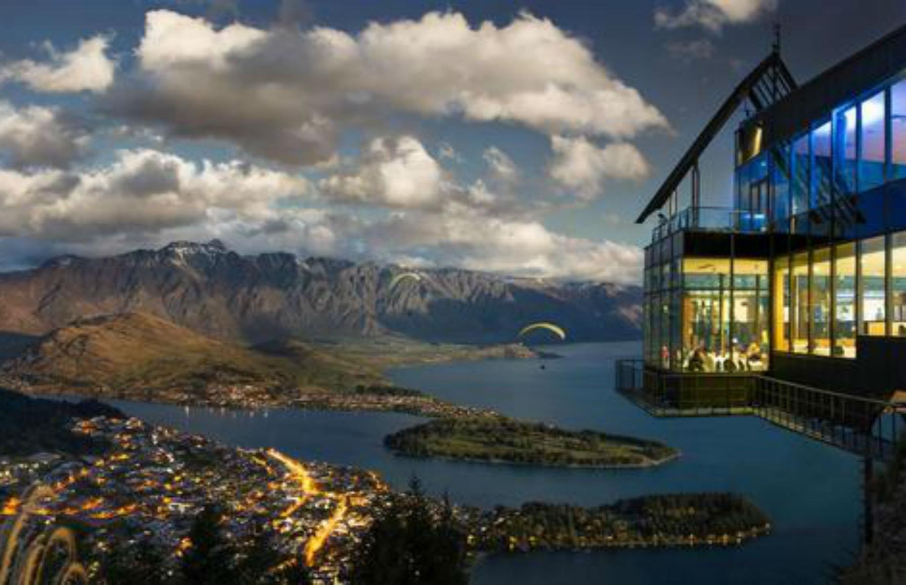 Skyline Restaurant: Queenstown, New Zealand