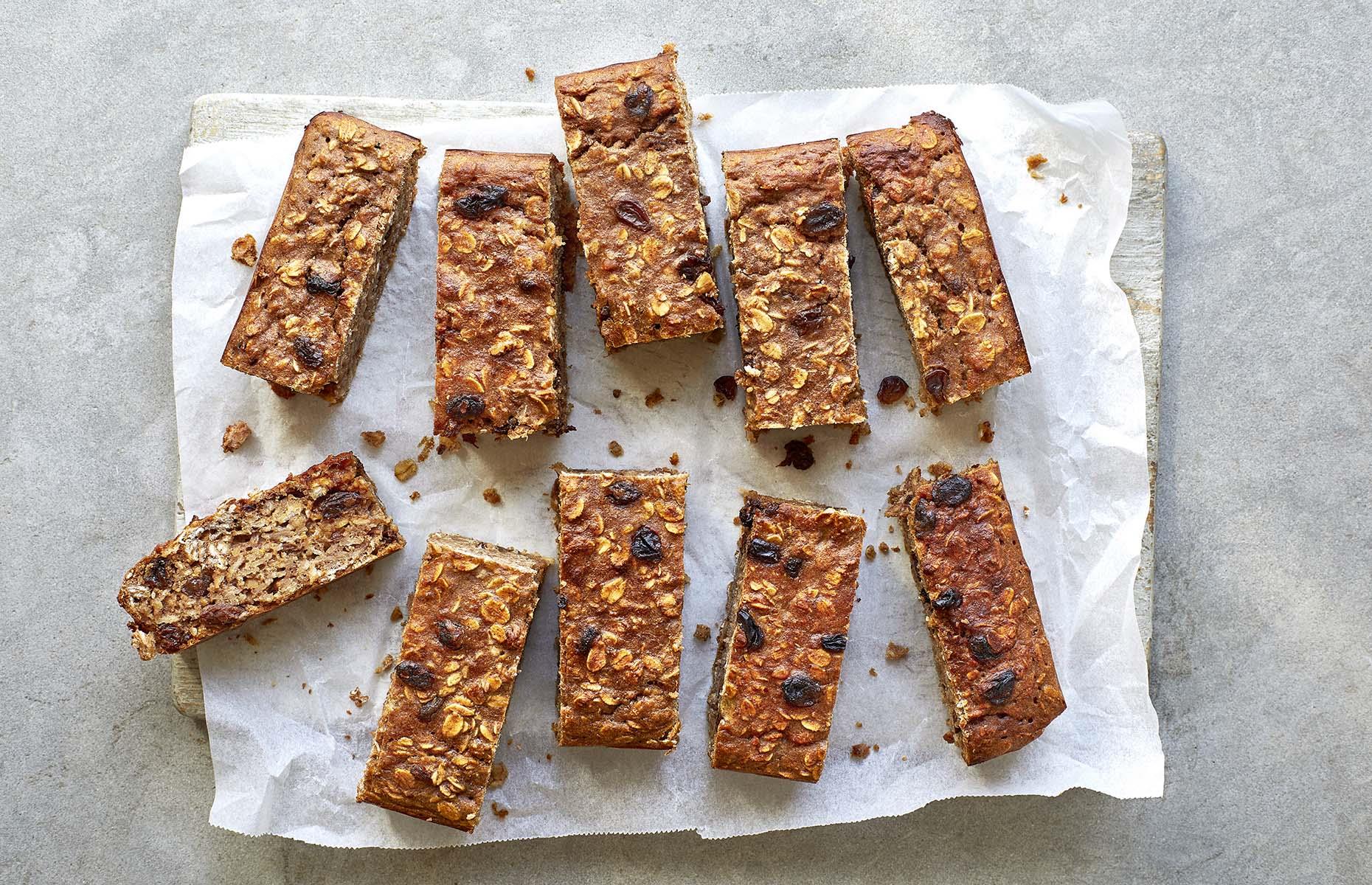 Peanut butter and banana oat bars