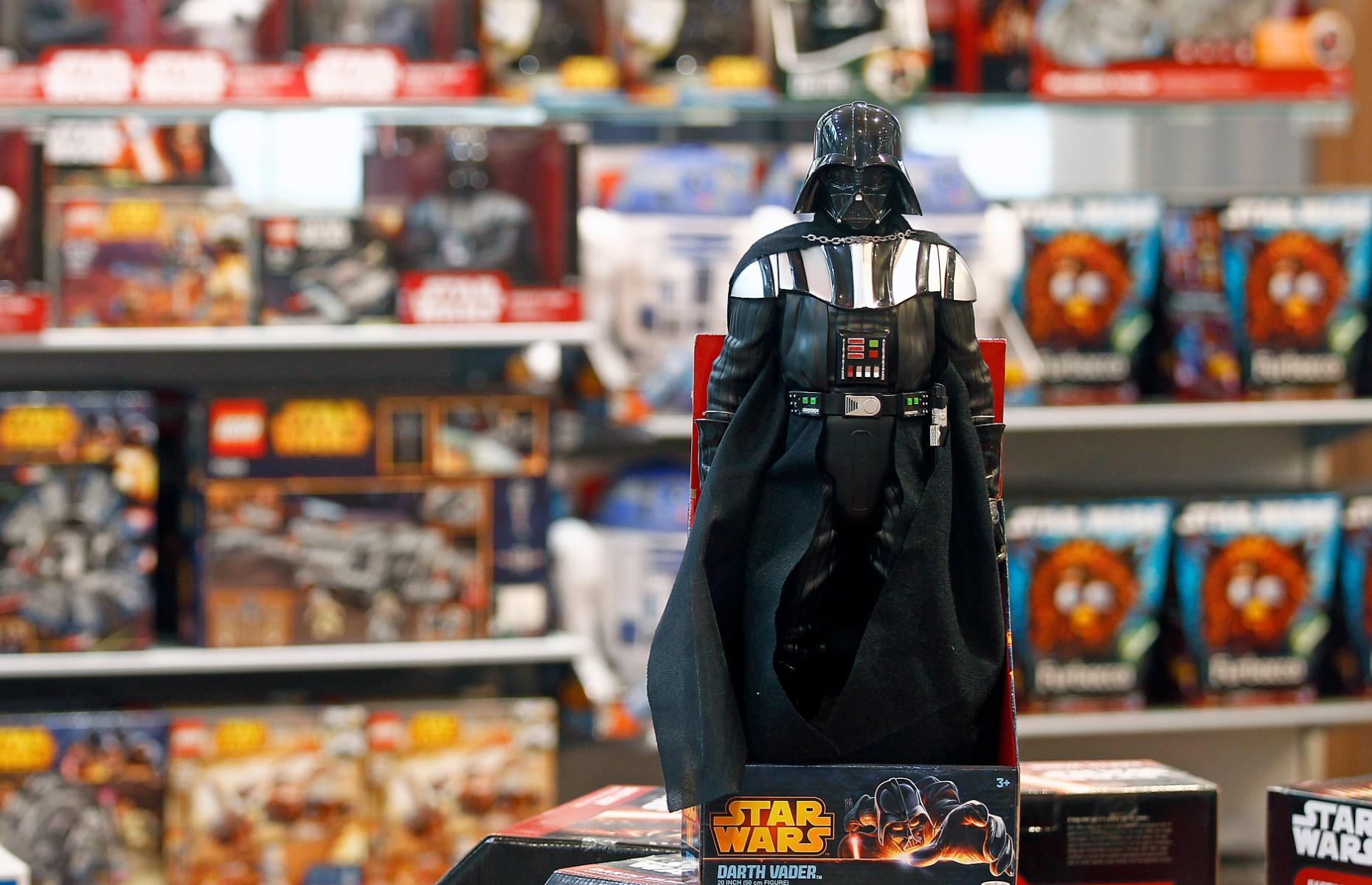 Star Wars Episode V: The Empire Strikes Back Darth Vader mask (1980): $900,000 (£676k)