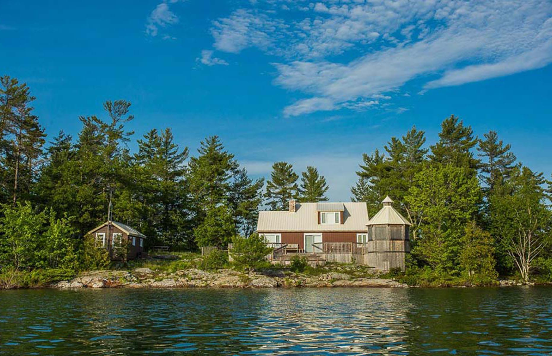 Duval Island, Ontario, Canada: $449,000 (£328k)
