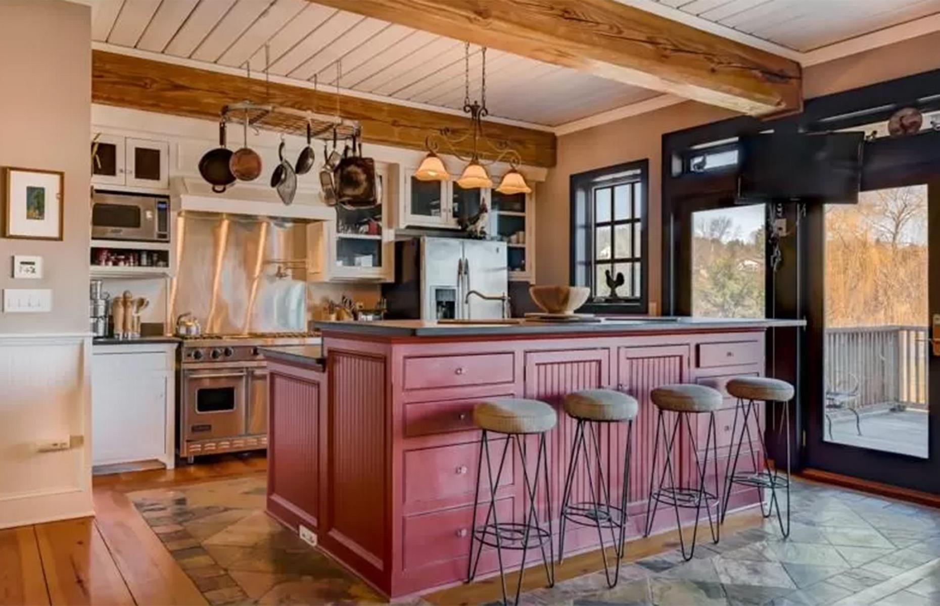 1930s converted barn, Connecticut, USA