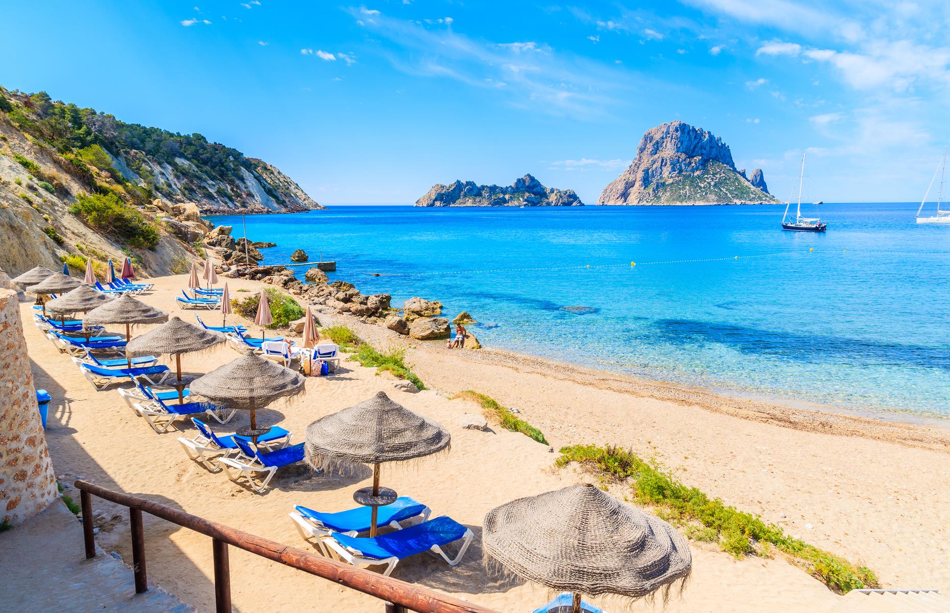 How to travel without breaking the bank