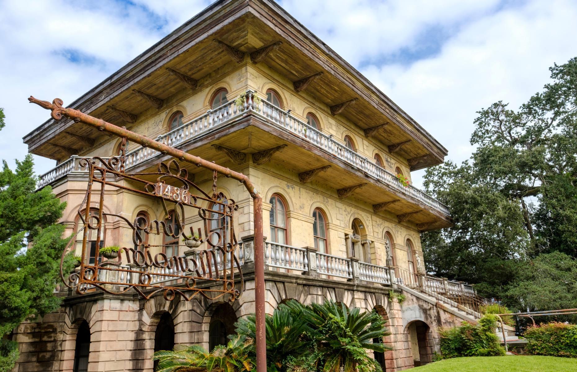Luling Mansion, New Orleans, Louisiana