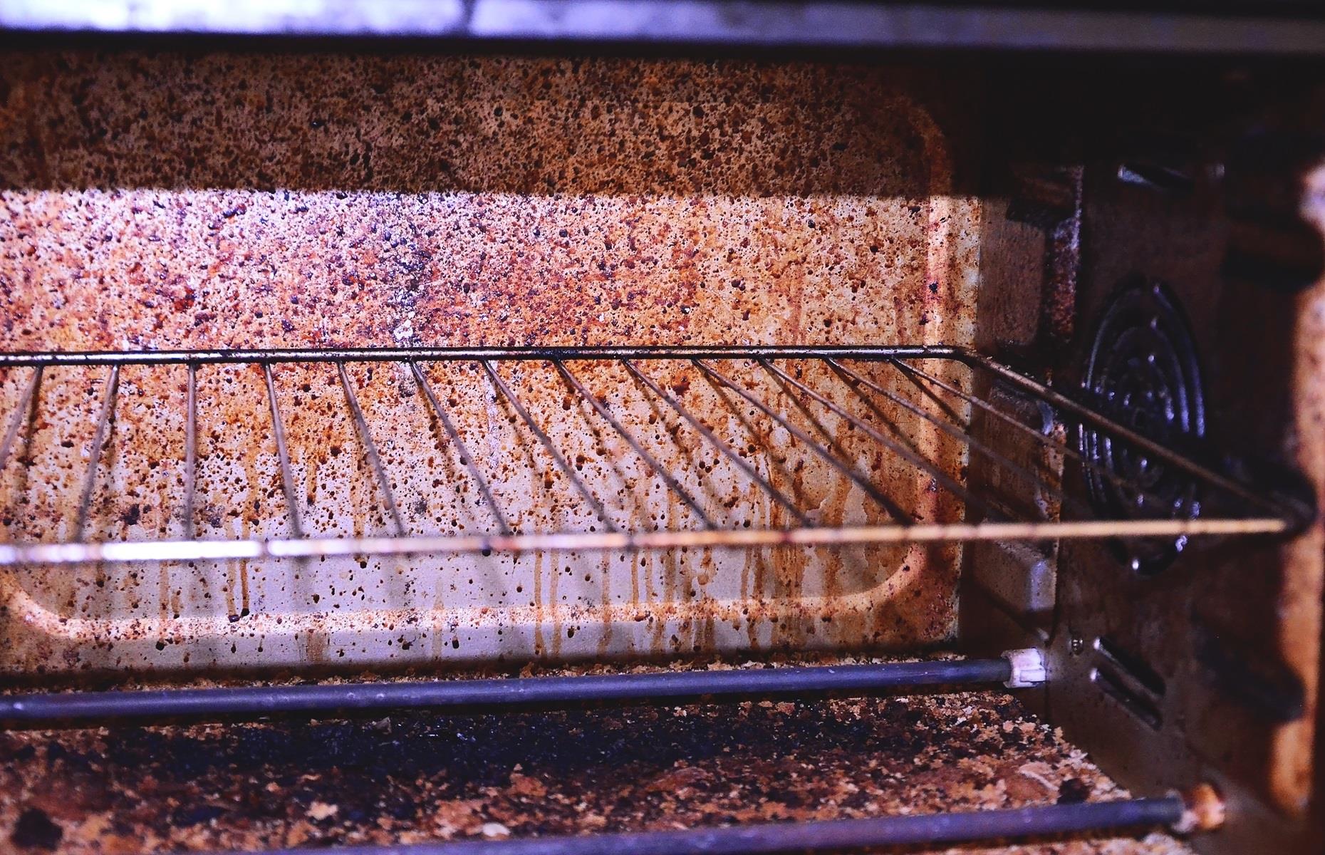 Cooking in a dirty oven