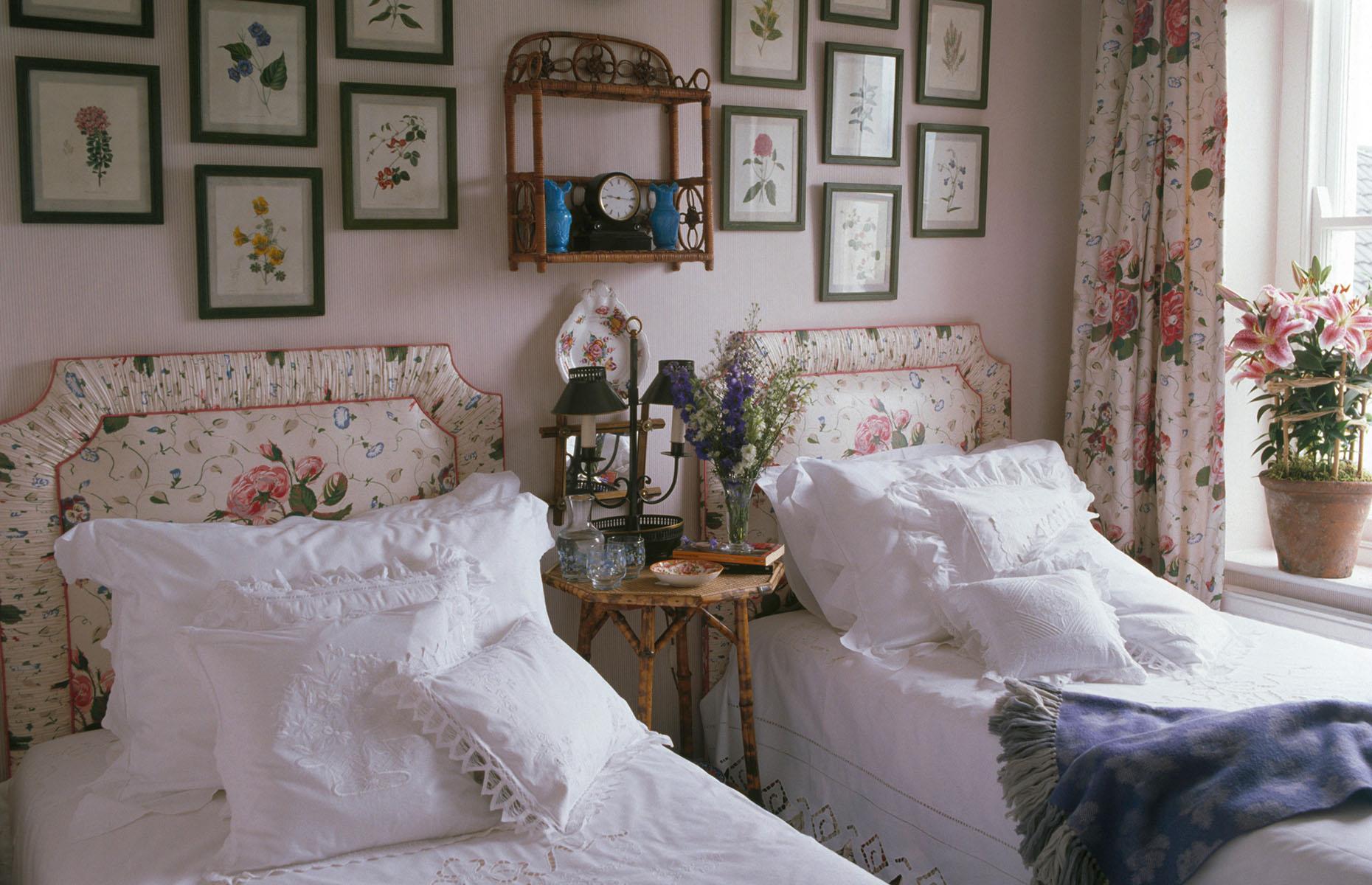 1990s: Victoriana