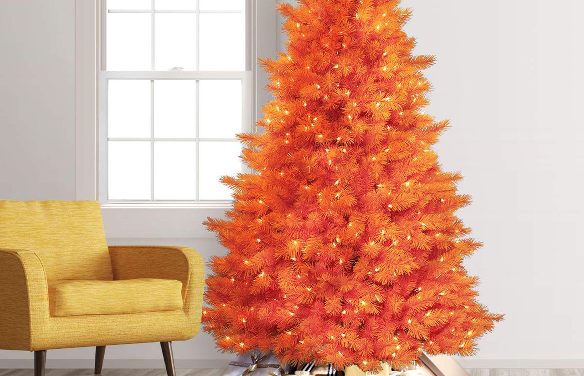 Новогодняя елка в оранжевом цвете