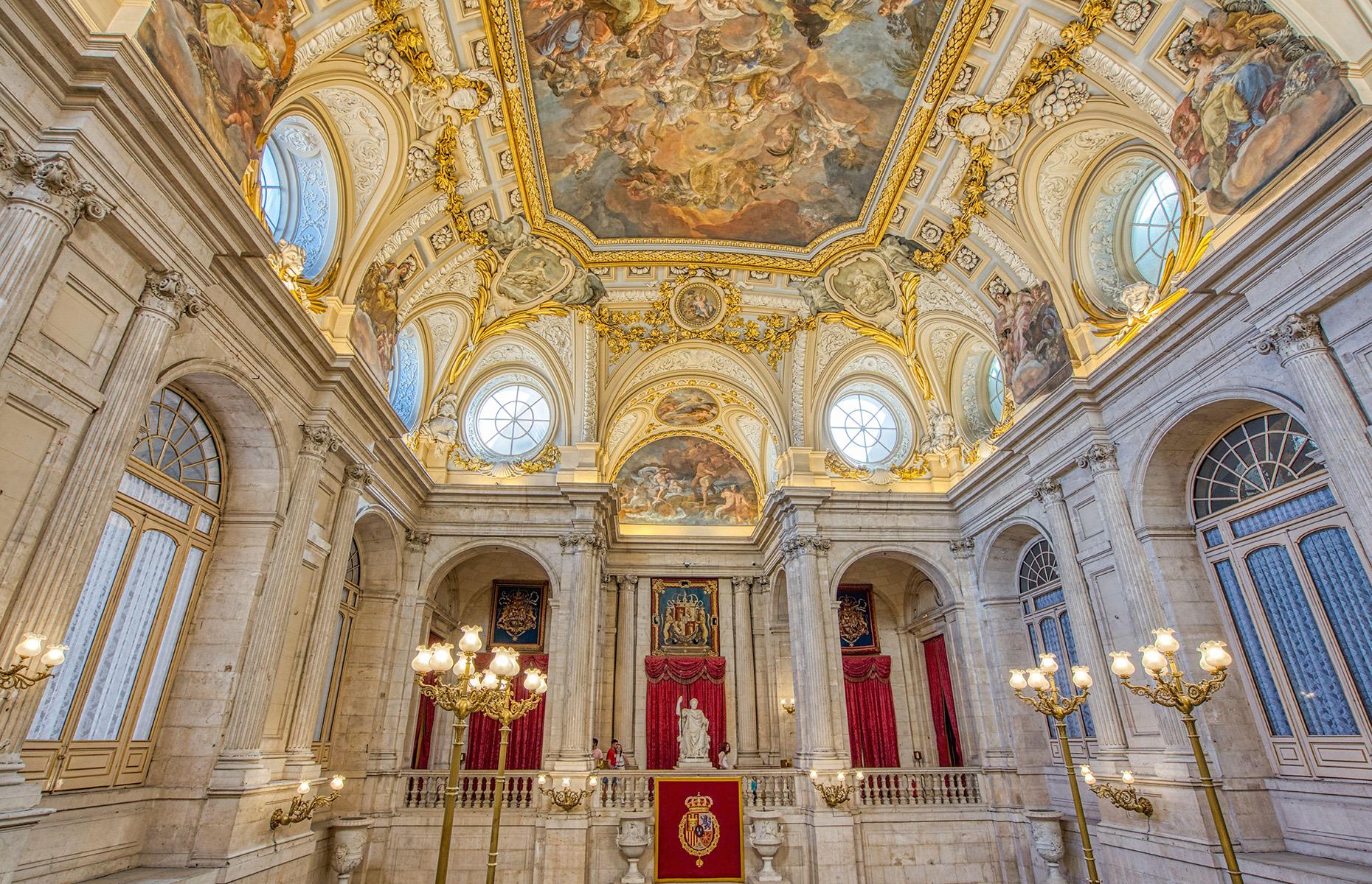 Royal Palace of Madrid: velvet and gold