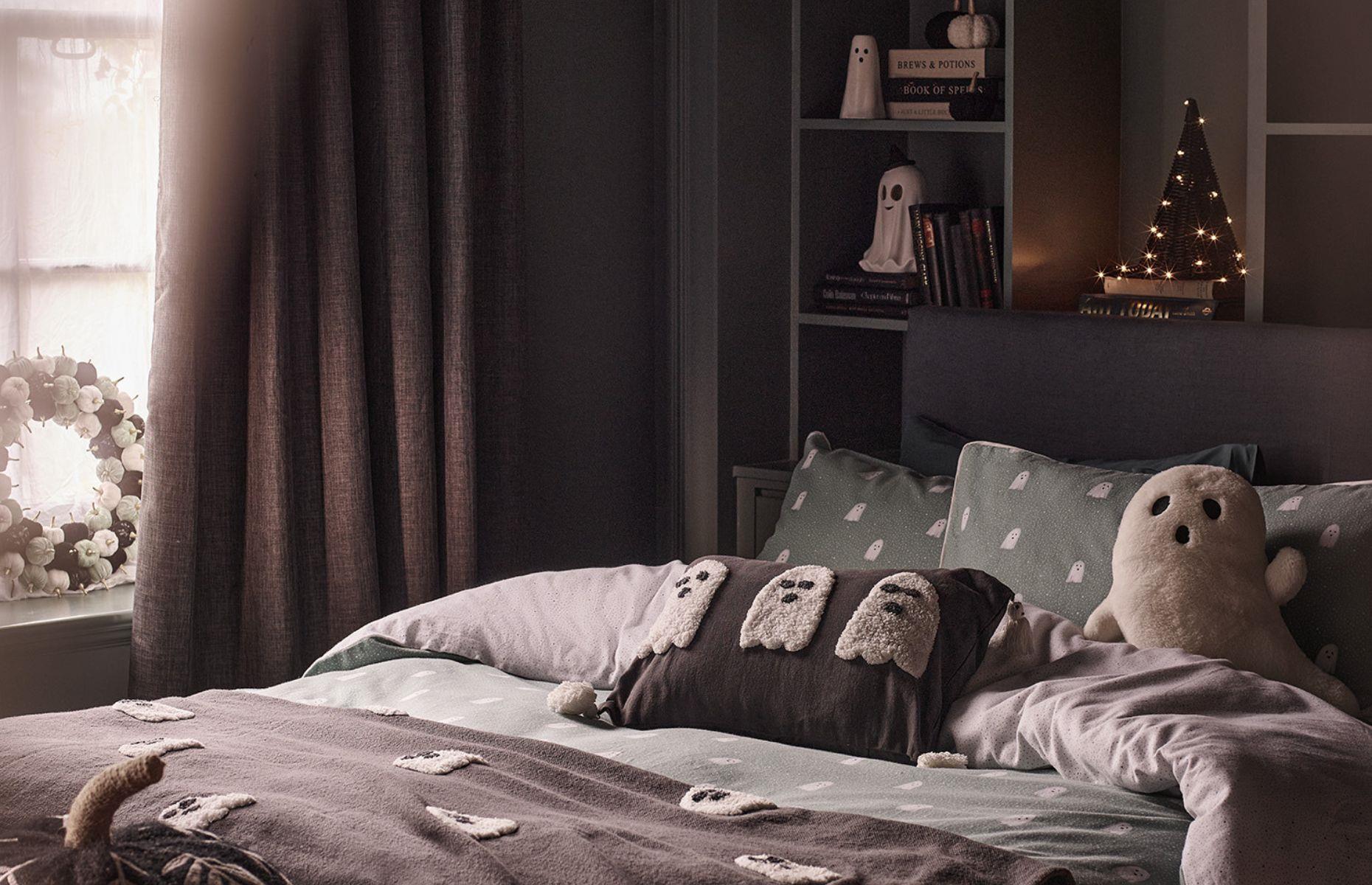 Go for ghostly bedding