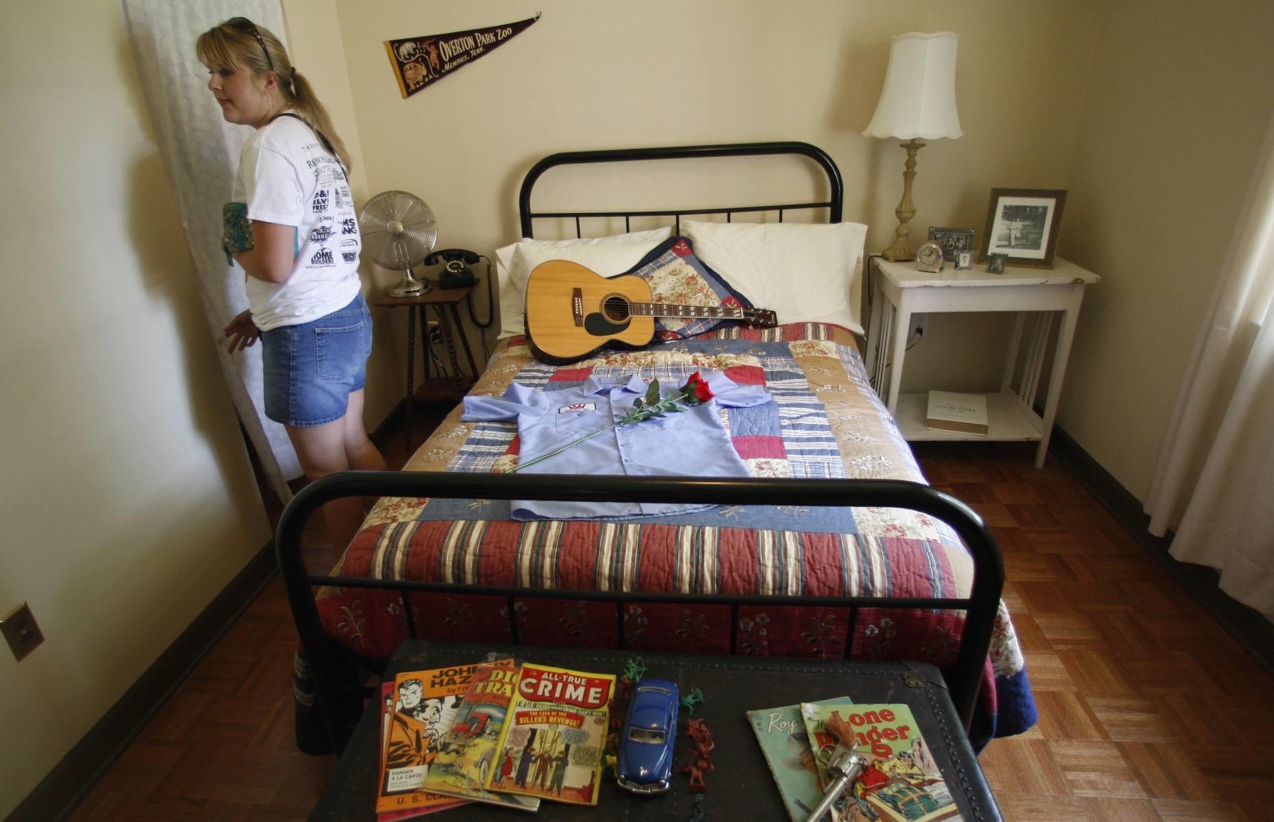 Elvis' teenage bedroom