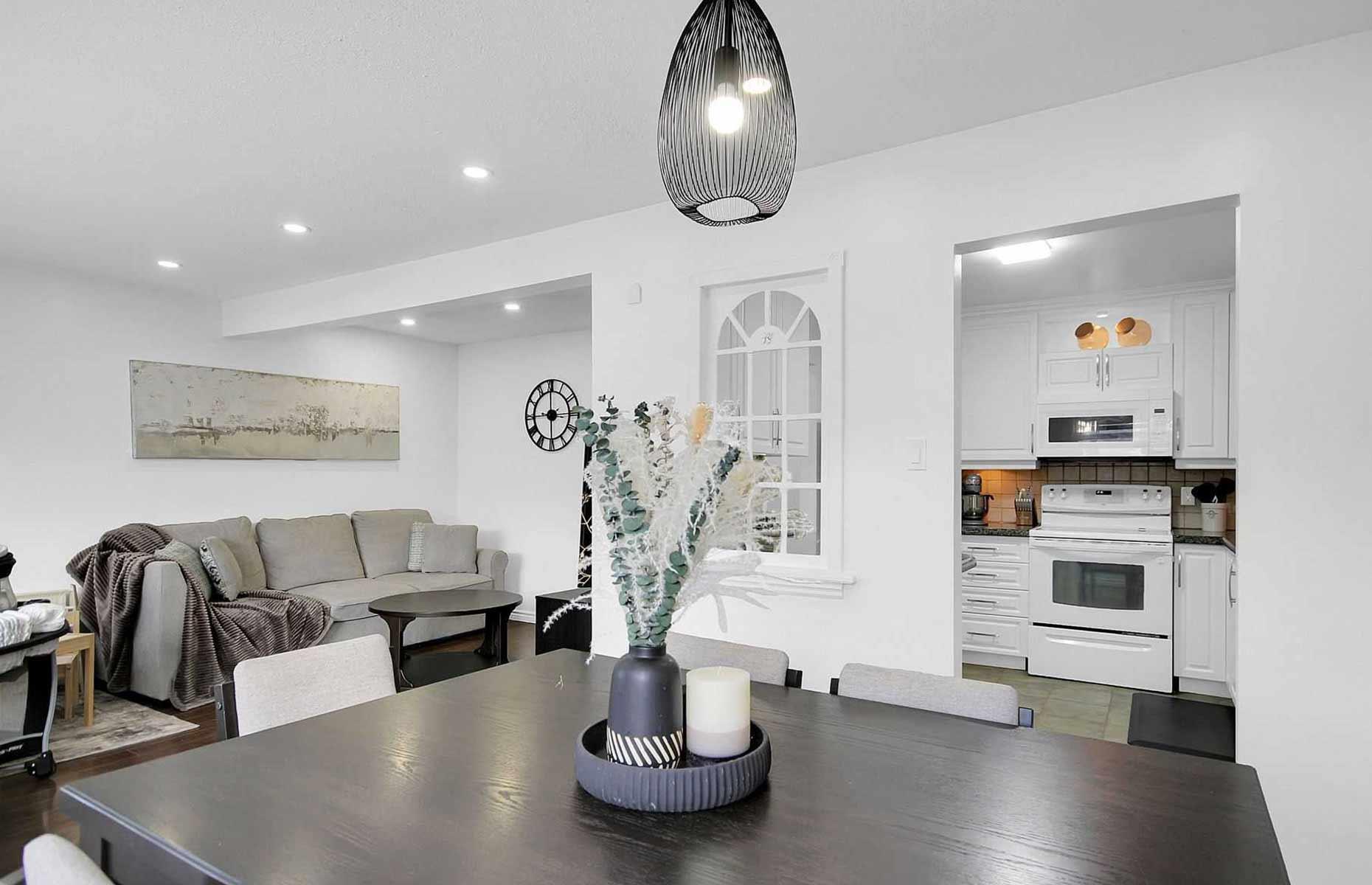 Ottawa, Canada: 1,763 square feet (163.8sqm)