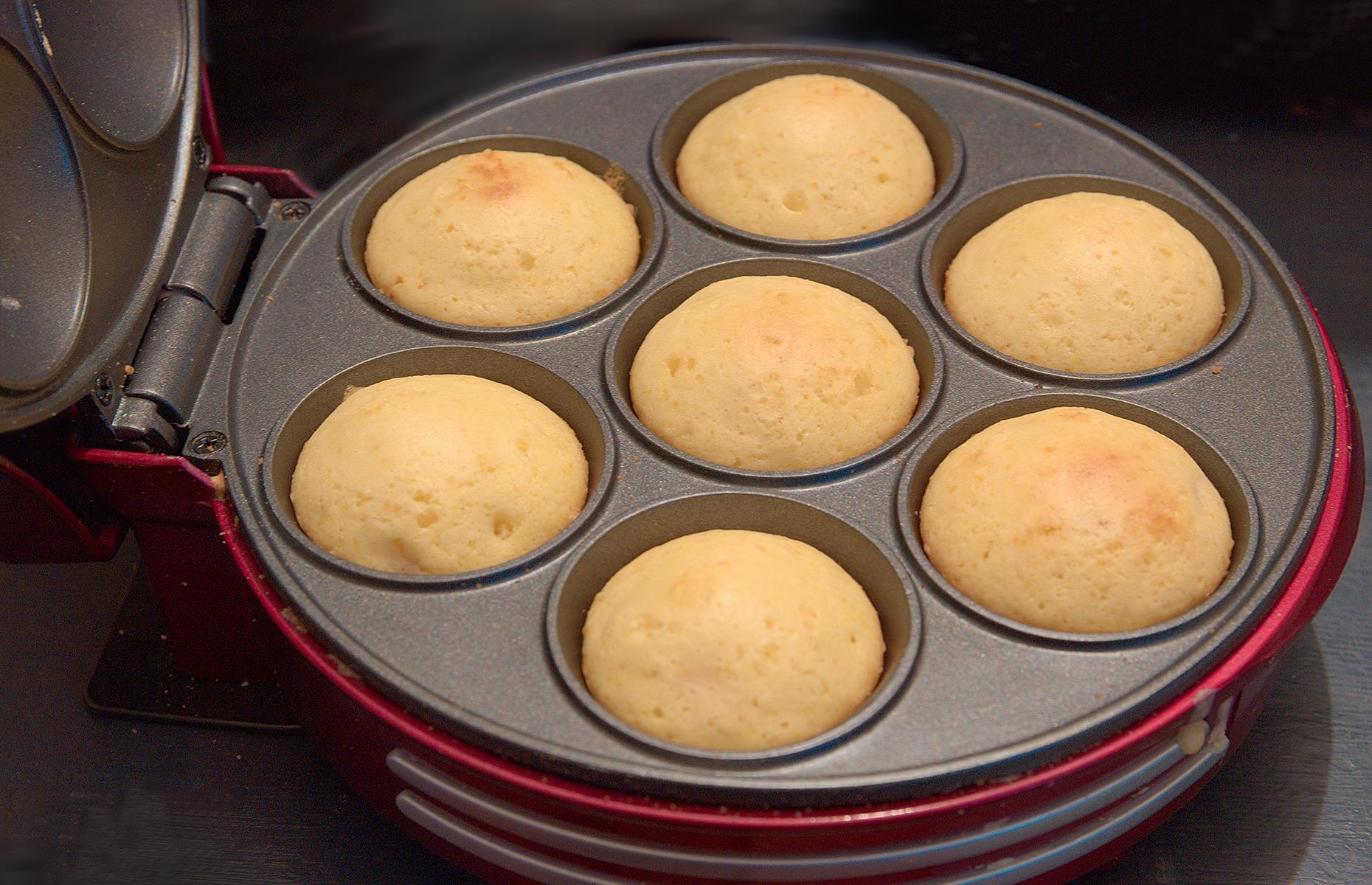 5. Cupcake/muffin maker