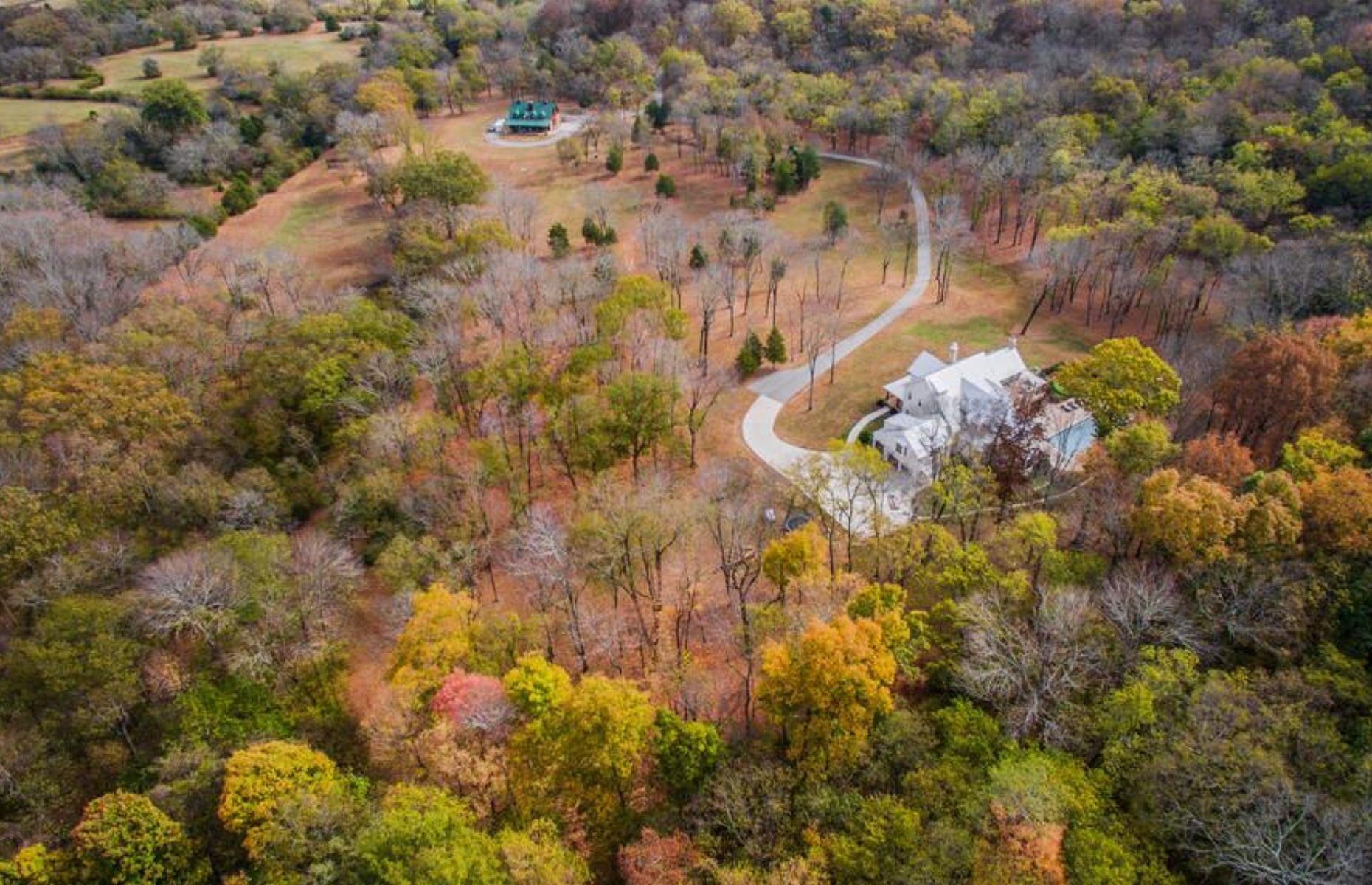 Miley Cyrus' luxurious farmhouse, Tennessee, USA